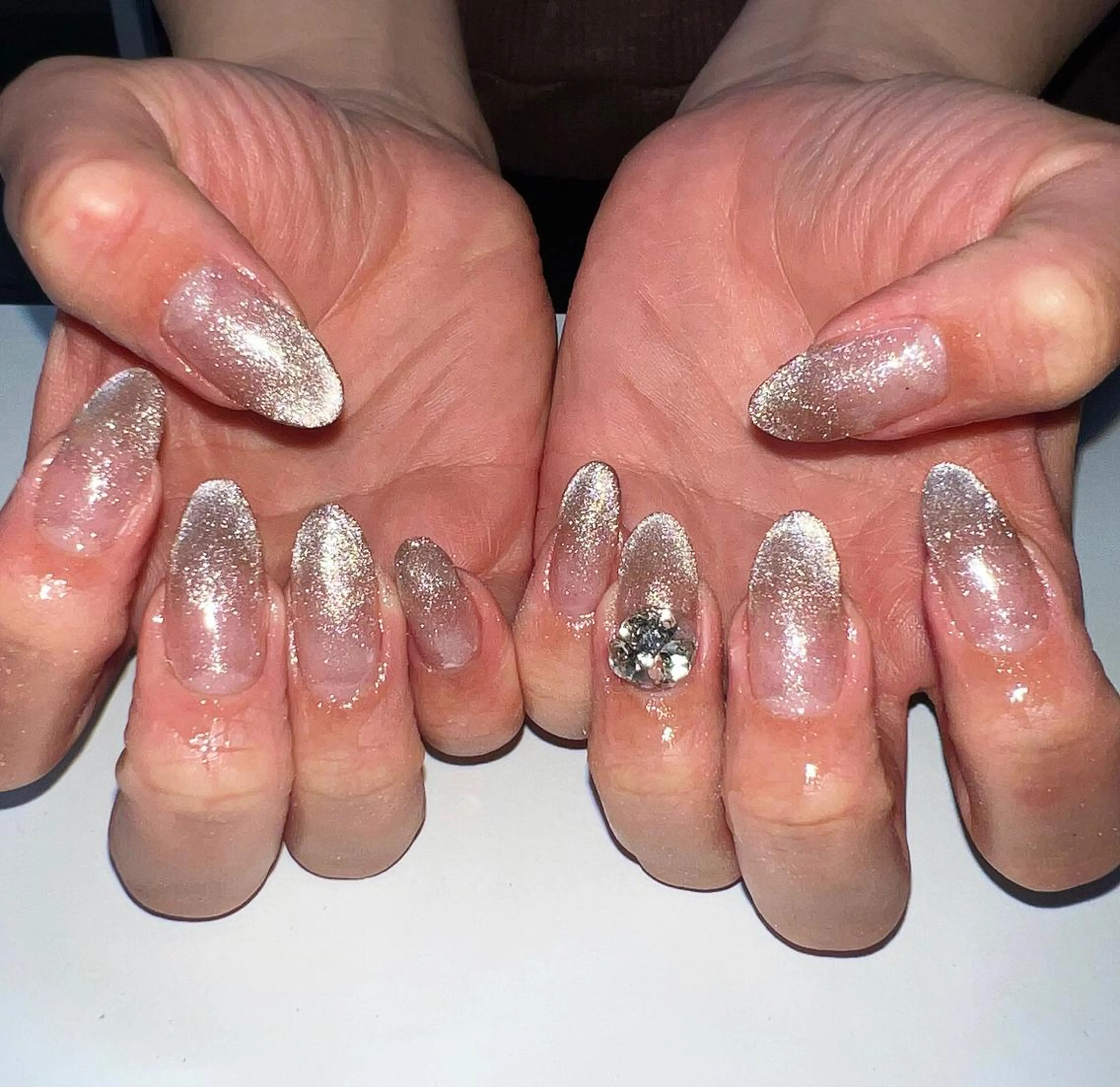 ロング ハンドネイル mao .のネイルデザイン