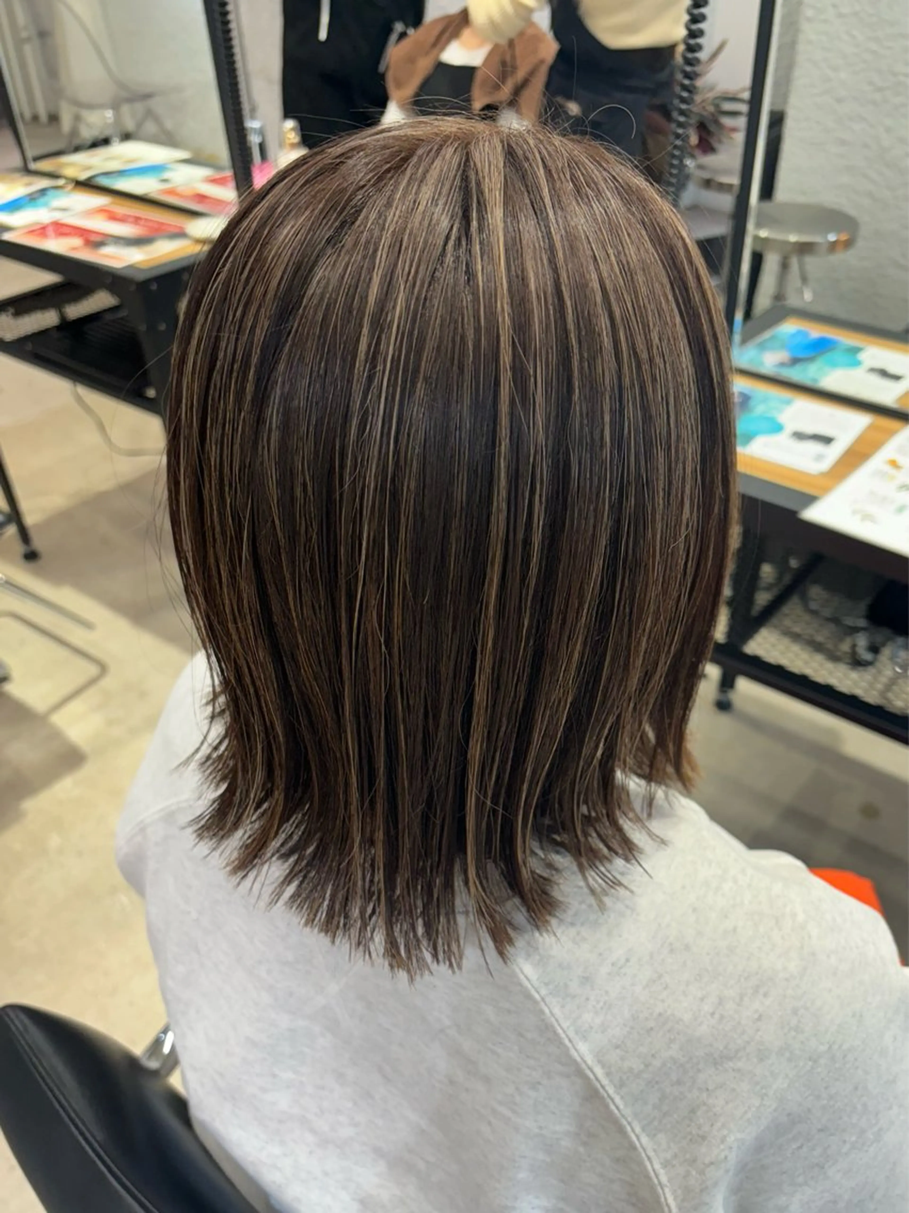 ミディアム 野原 ひかるのヘアスタイル