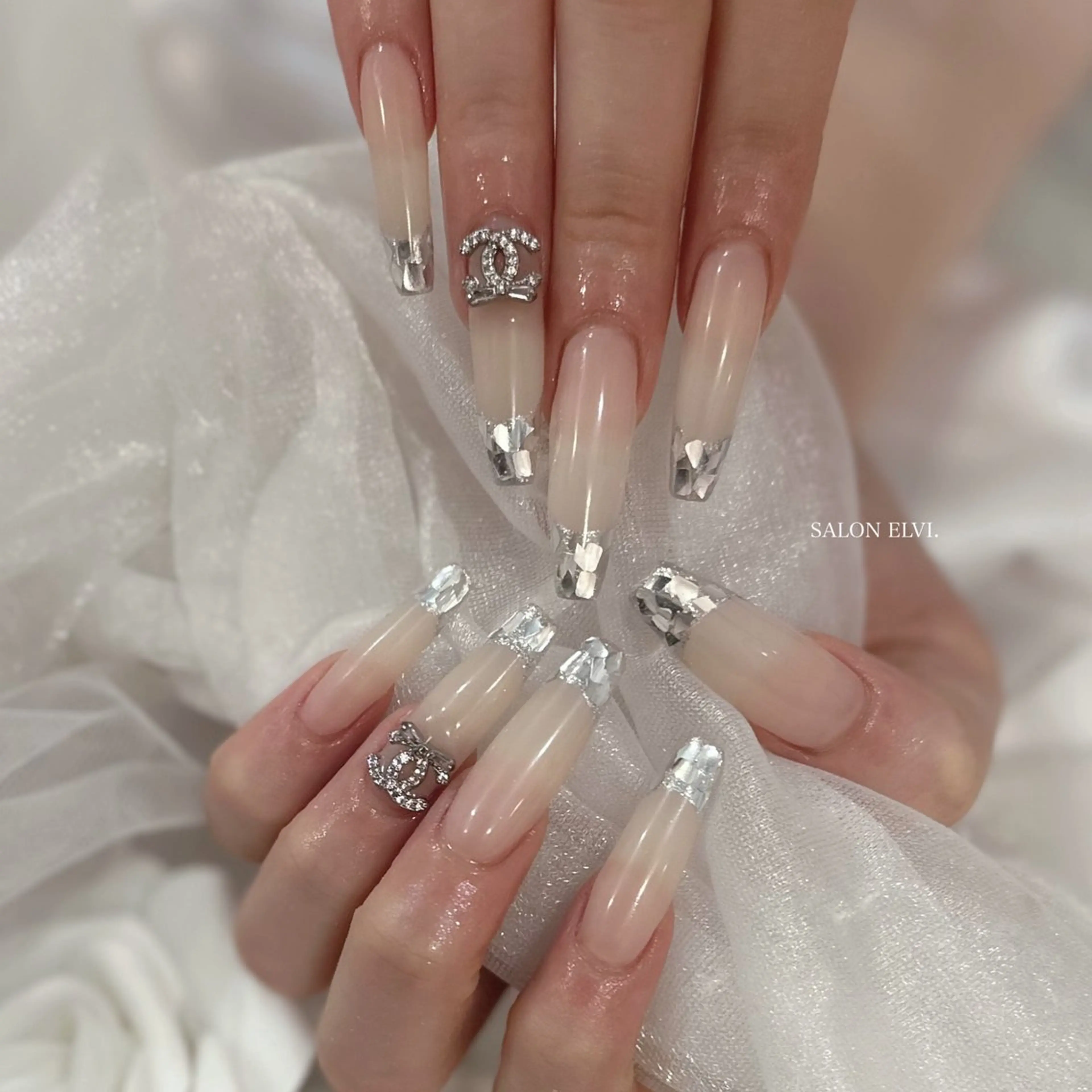 ネイル SALON ELVI.のネイルデザイン