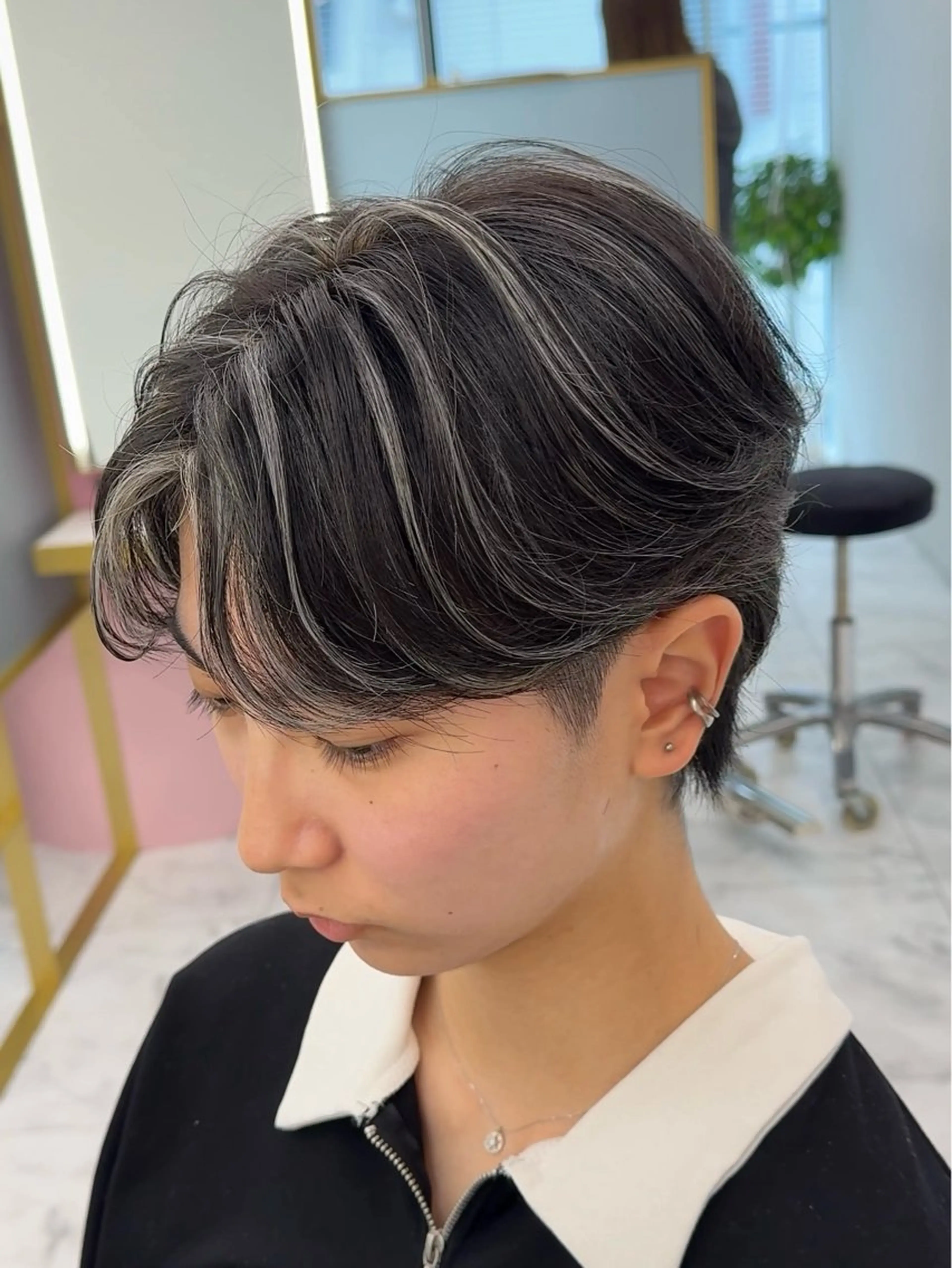 カラー メンズ メンズメッシュ 黒髪 メッシュ シルバー メンズ特化型美容師 ‪‪★あおいのヘアスタイル