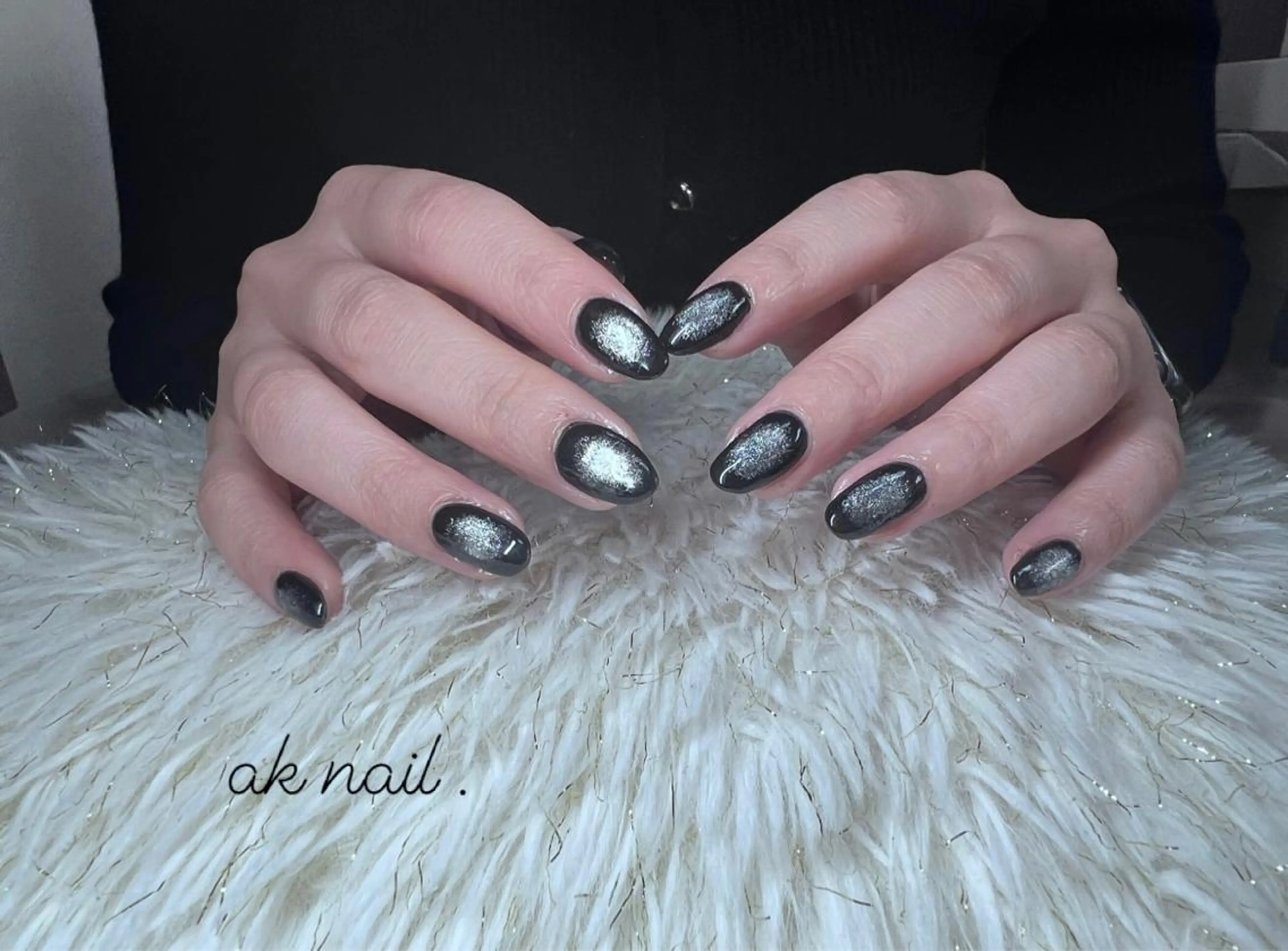 ミディアム ネイル キラキラネイル ak nail .のネイルデザイン