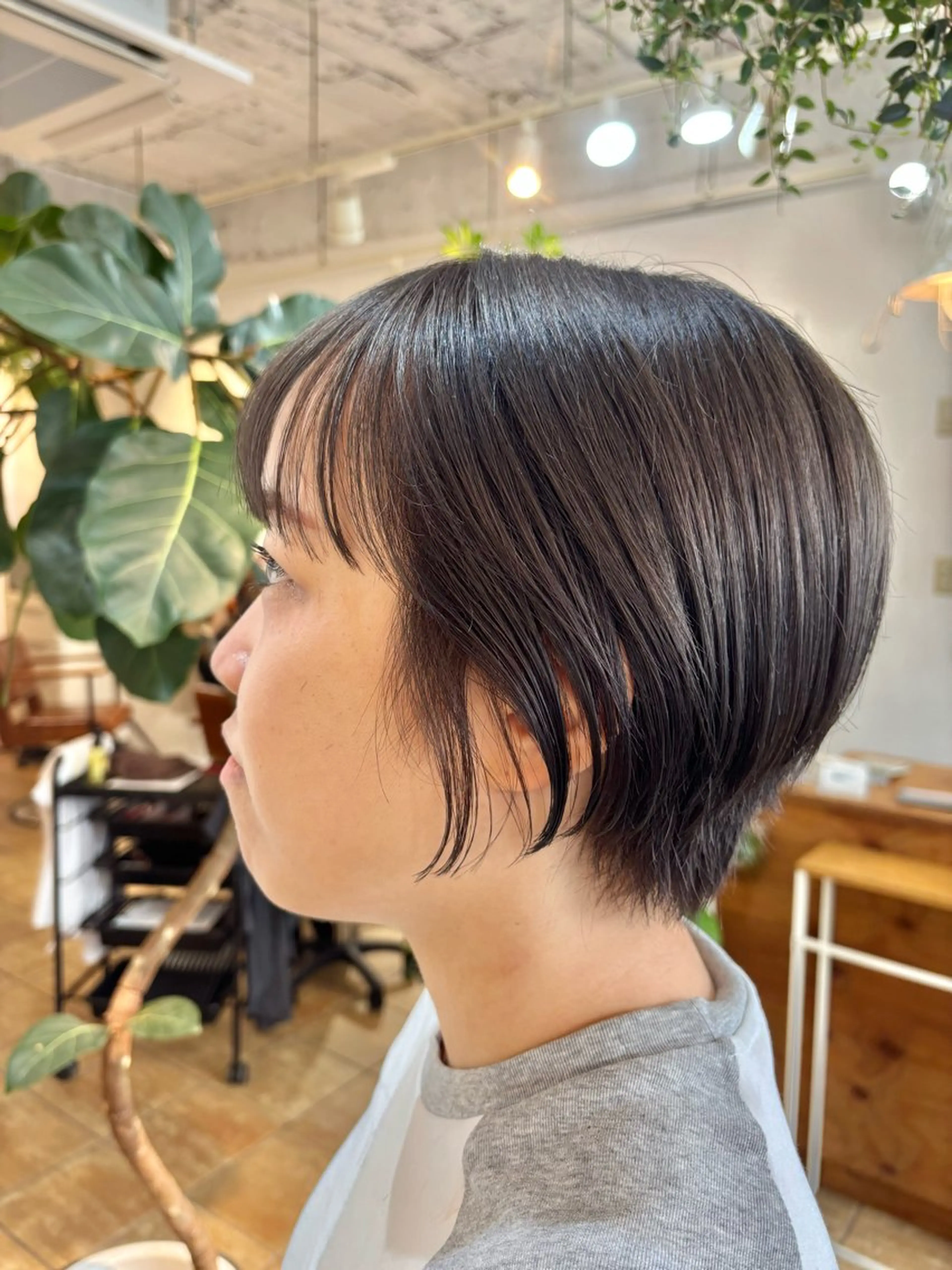 ショート カラー ヘアカラー トリートメント カネコ ナナミのヘアスタイル