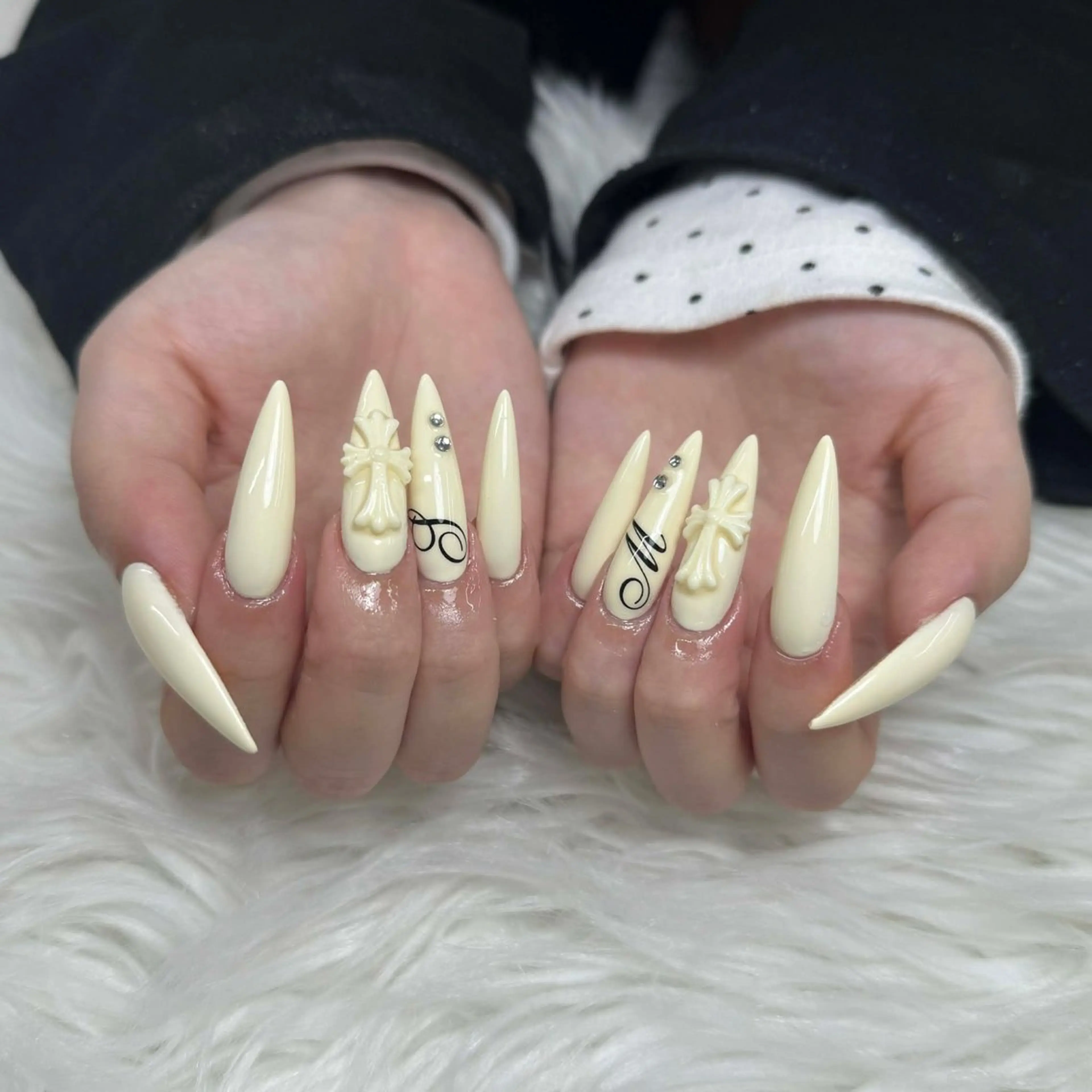 ネイル ハンドネイル いちご ちゃんのネイルデザイン