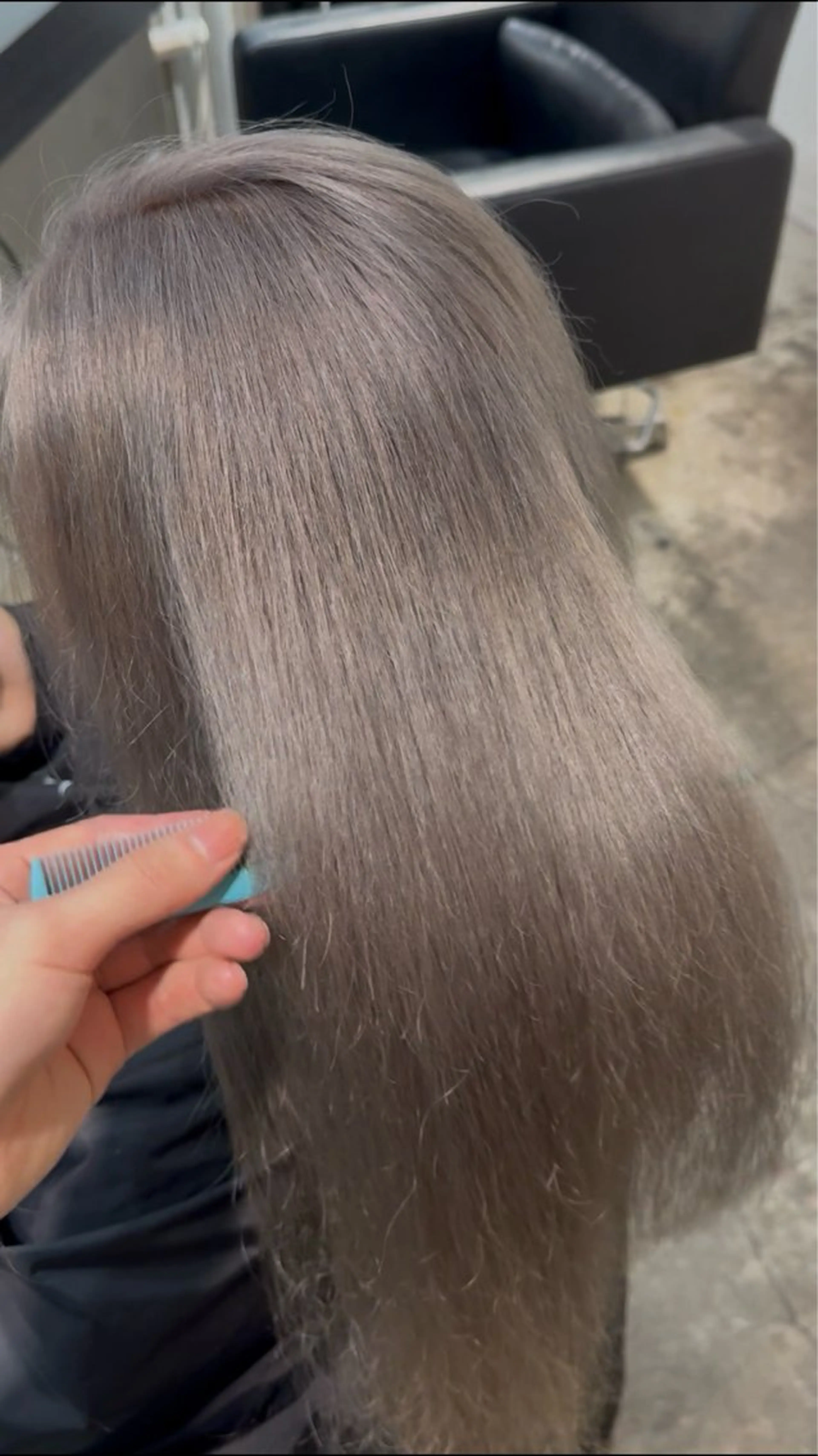 カラー シルバー ヘアカラー 🌈レイヤーカット/ ハイトーン🌈タクマのヘアスタイル