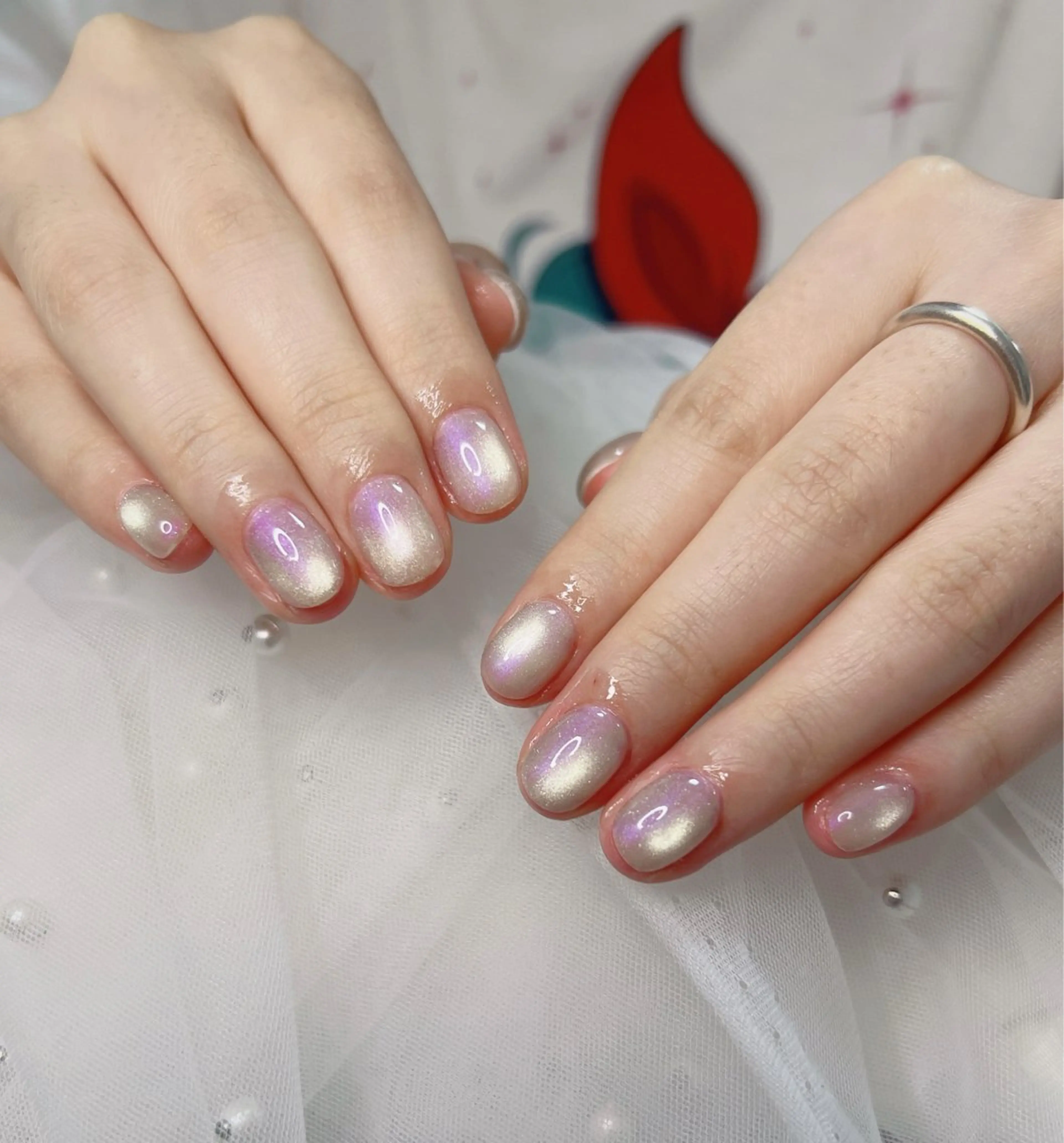 ネイル オーロラネイル 長さ出し フットネイル 韓国ネイル ラメ(グリッター) ハンドネイル 👍thumbs up nail👍のネイルデザイン