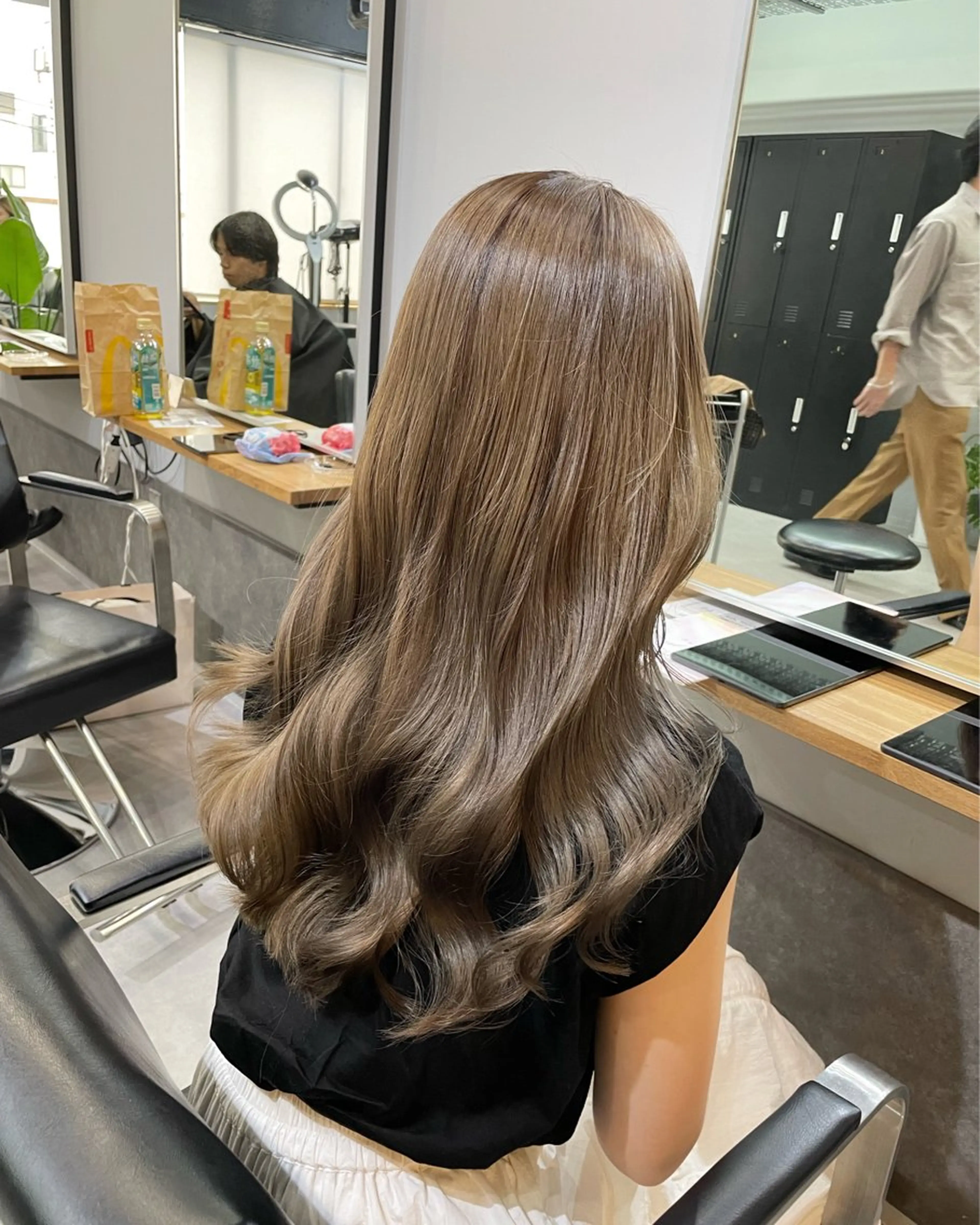 ロング カラー ミルクティーベージュ ❤︎レイヤー　MIAのヘアスタイル