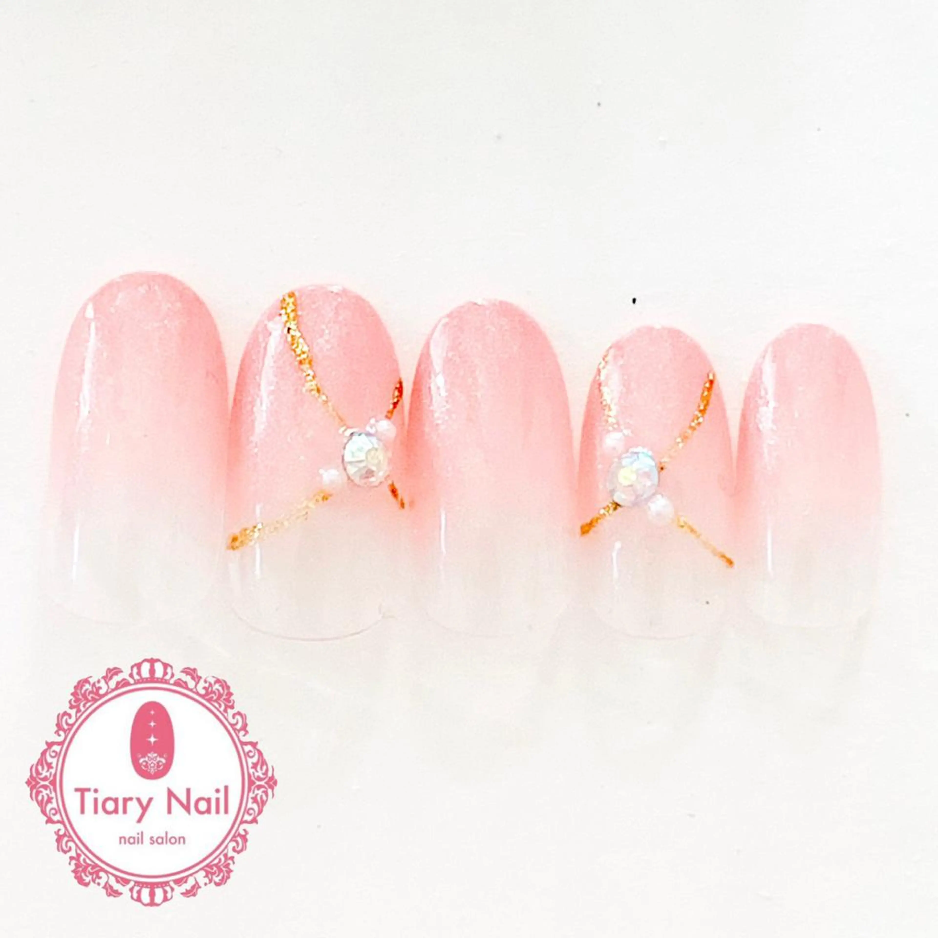 ネイル tiarynail K K🐼のネイルデザイン