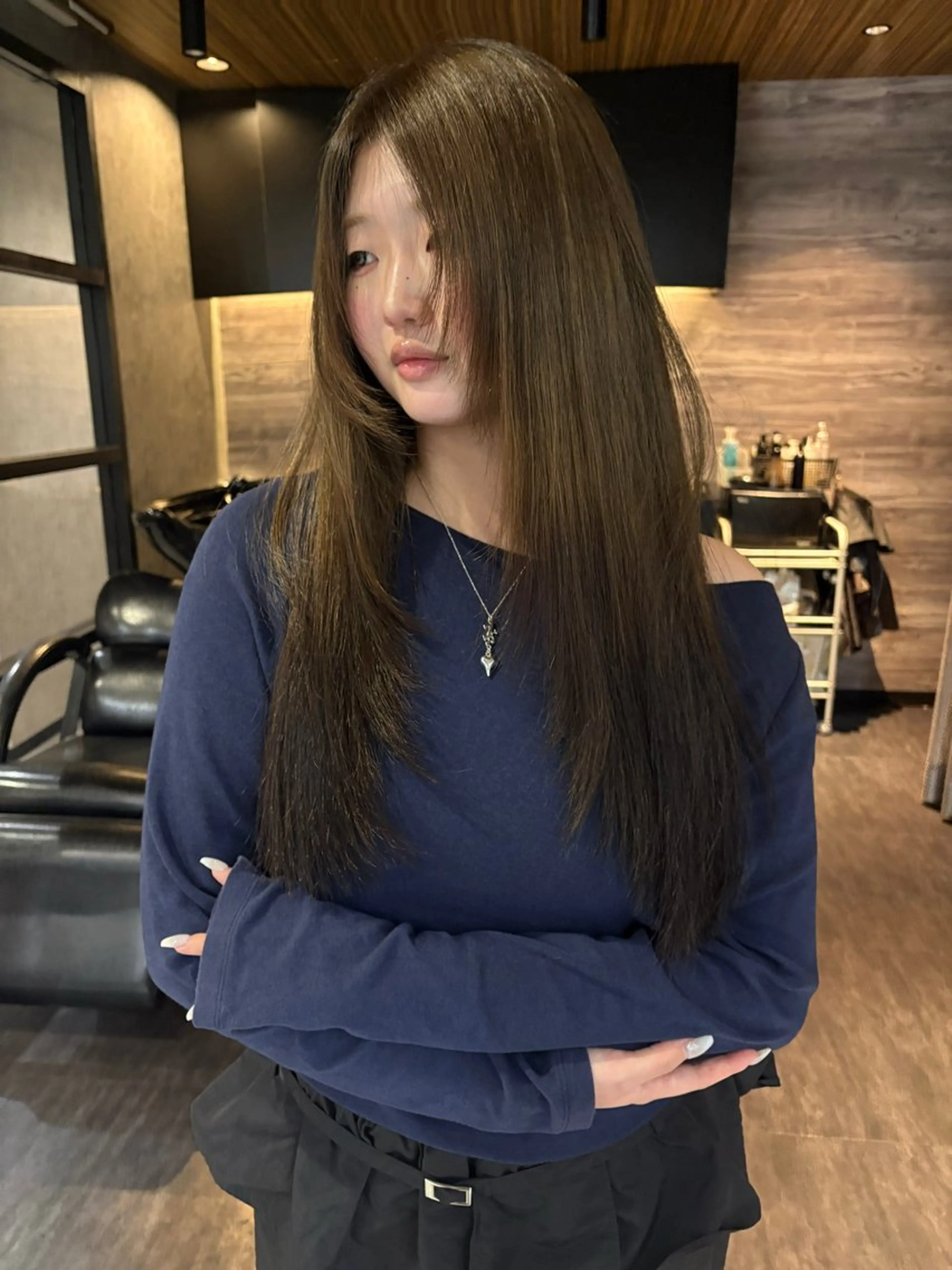 ロング カット ヘアカラー トリートメント レイヤーカット/韓国 /艶髪/ダブルカラーのヘアスタイル