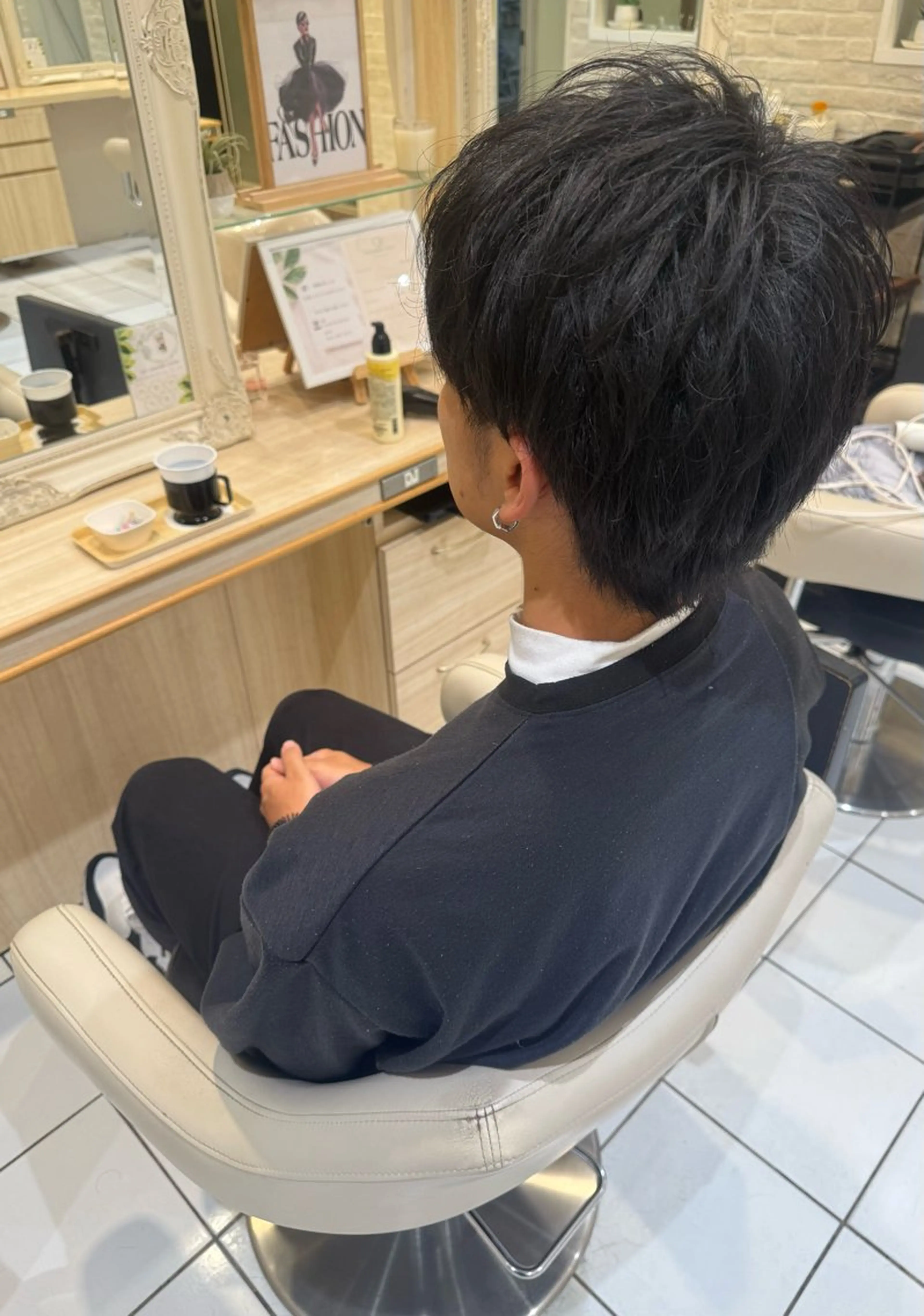 ショート カット 縮毛矯正 🛜地毛風縮毛矯正/ 暗髪カラー/小林🛜のヘアスタイル