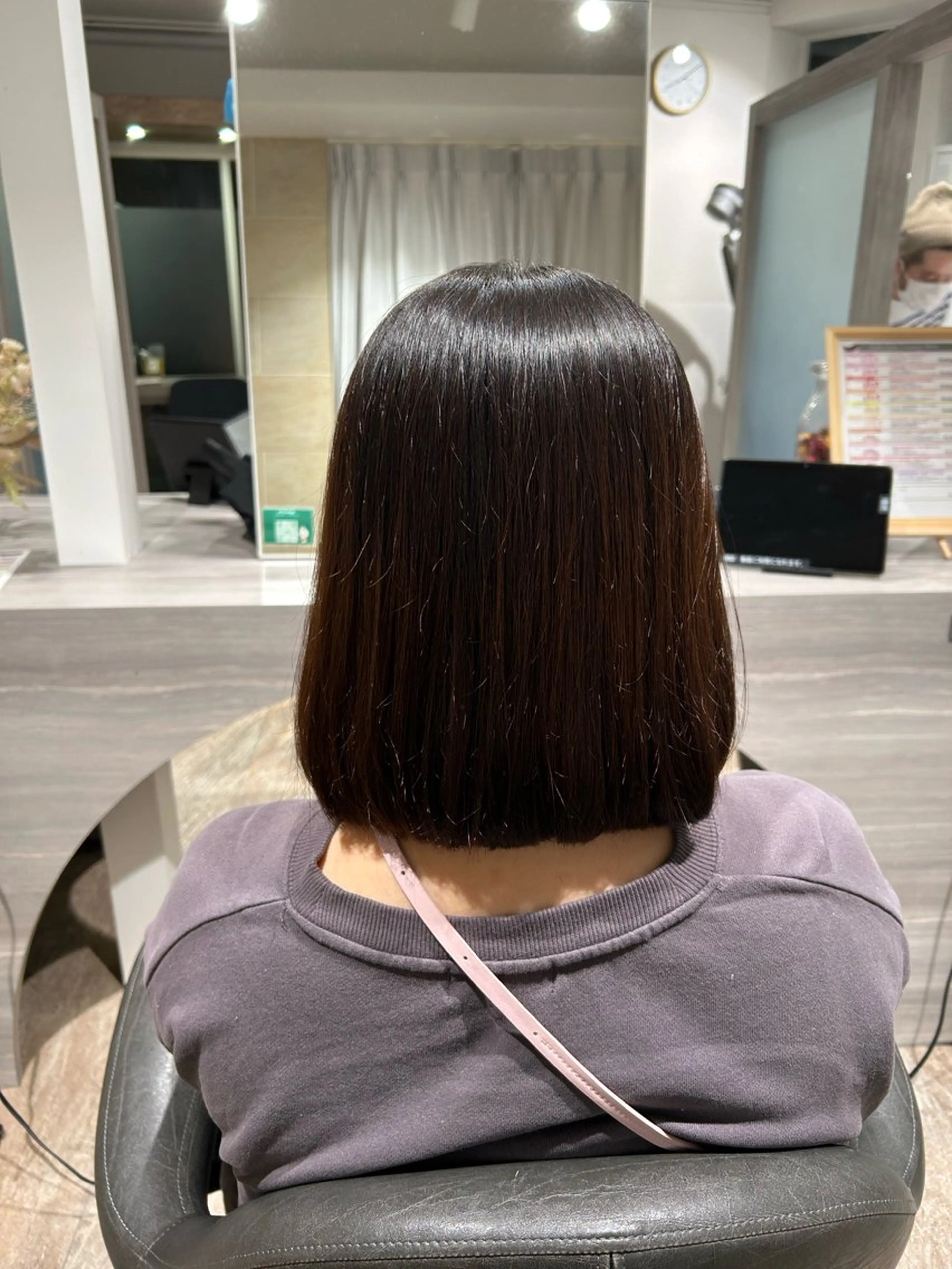 ミディアム 武井 哉子のヘアスタイル