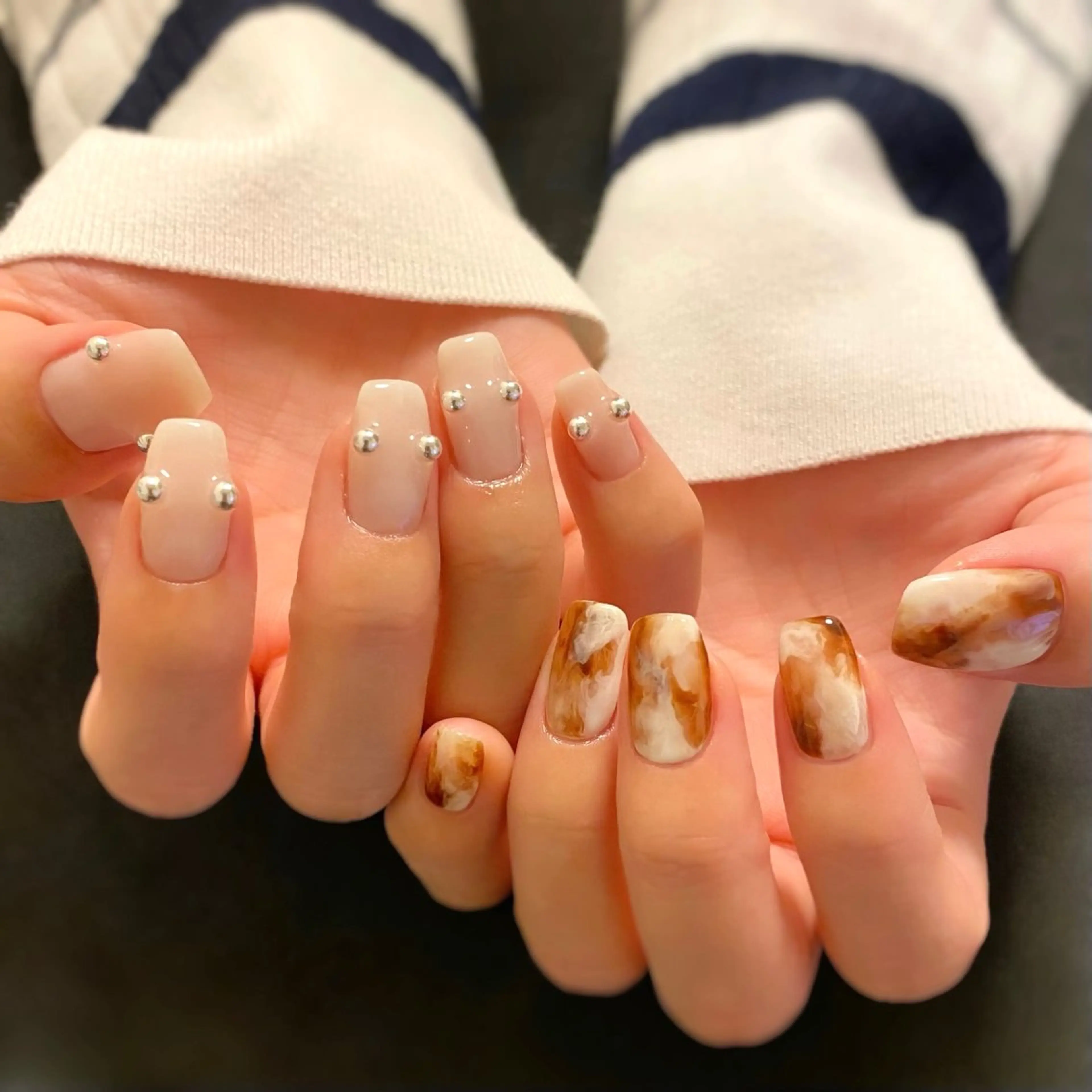 ネイル ニュアンスネイル シルバー nail*157 .のネイルデザイン