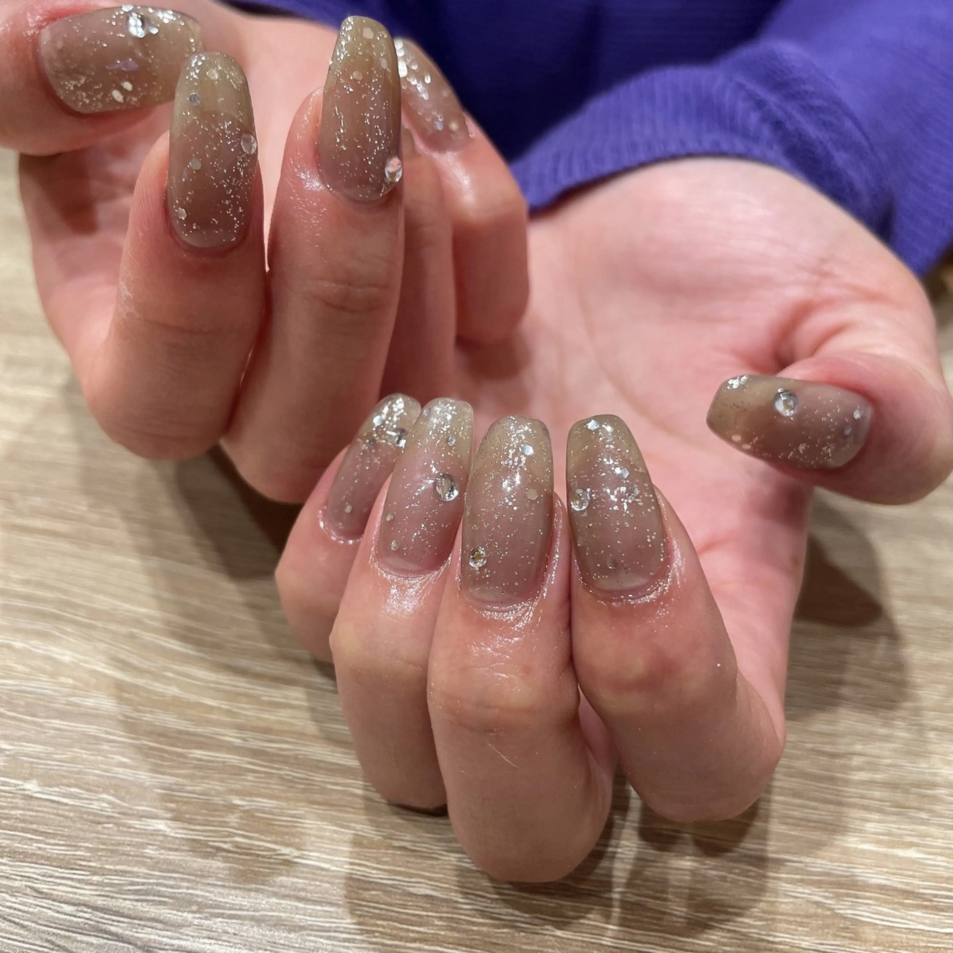 ネイル ラメ(グリッター) ストーンネイル ハンドネイル liberté所属・liberté🫧 新小岩のネイルデザイン