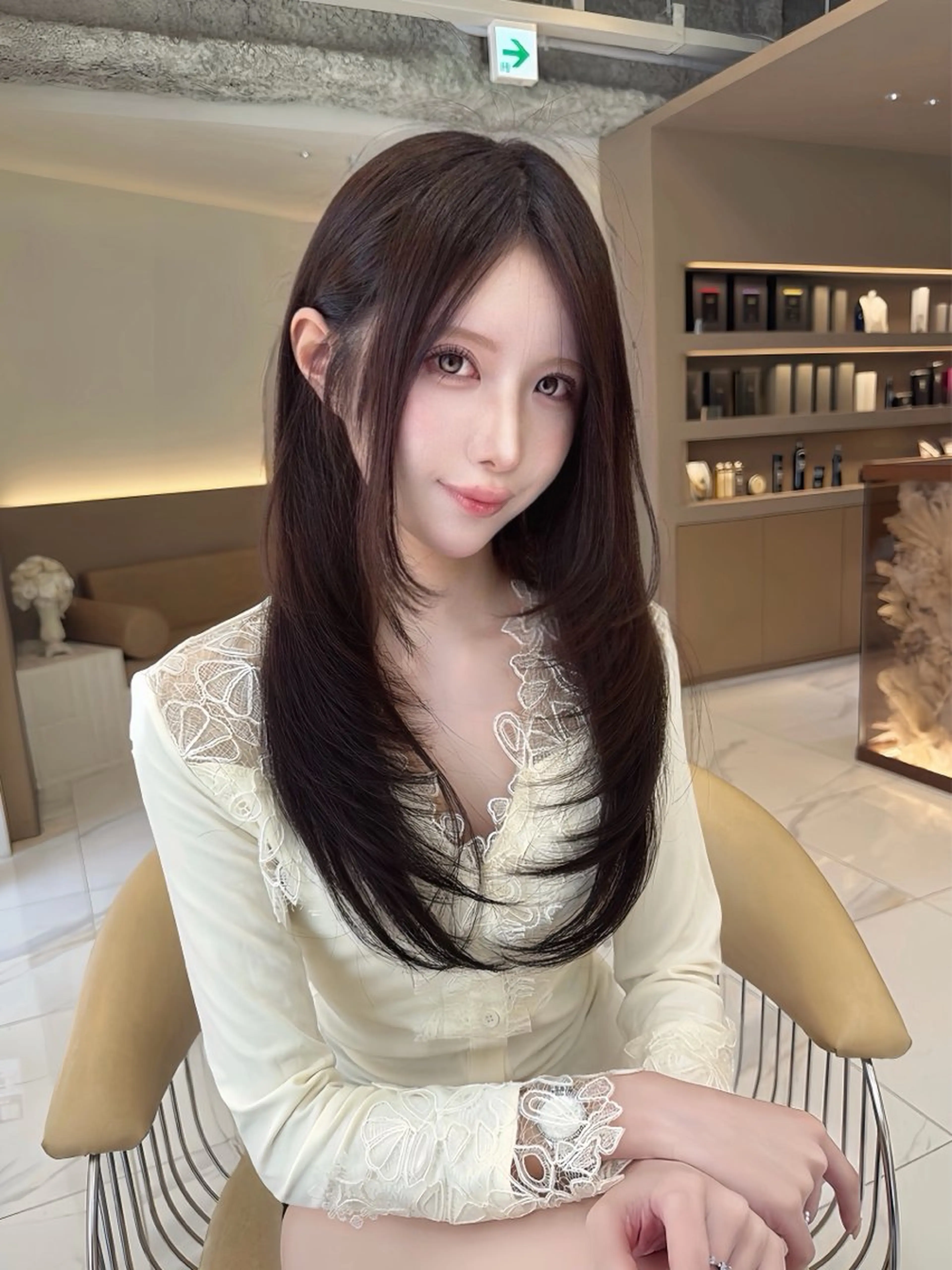 【学生限定🎀】透け感たっぷり！透明感カラー‎🤍ロングレイヤーカット＋透明感カラー＋ライトトリートメント💖の写真