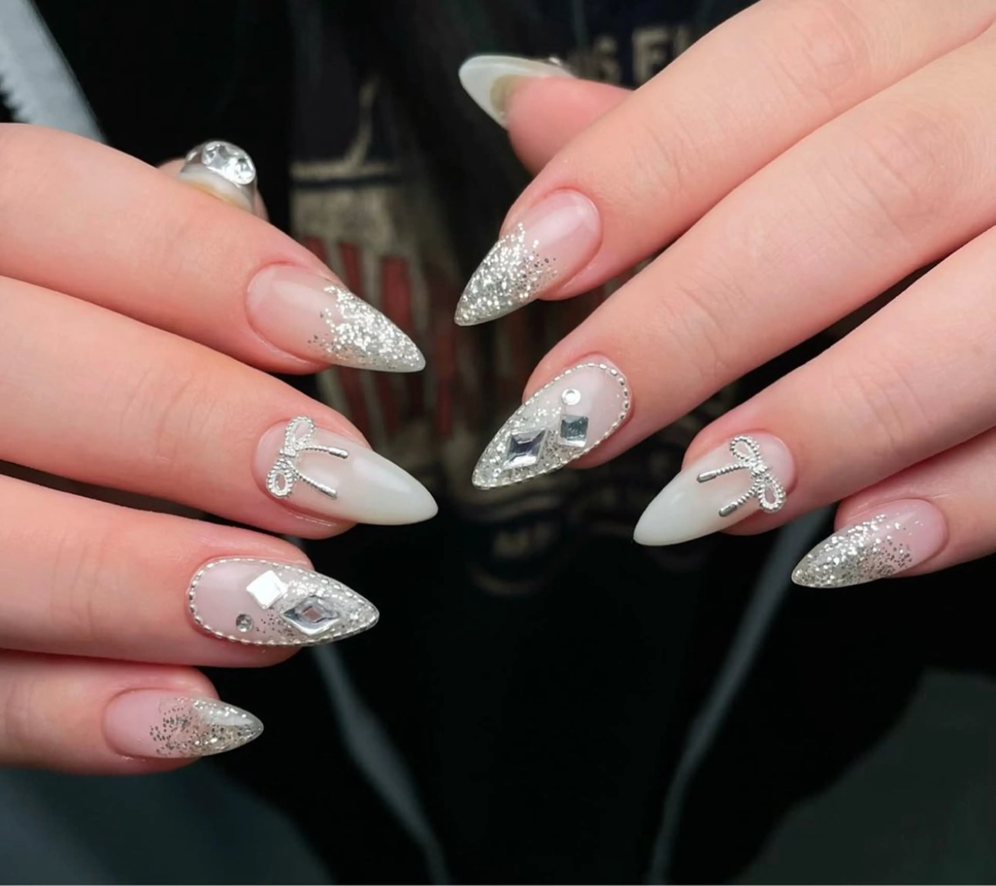 ネイル アニマル柄 オーロラネイル チークネイル フラッシュネイル ジェルネイル Lina nail所属・Lunaa 池袋のネイルデザイン