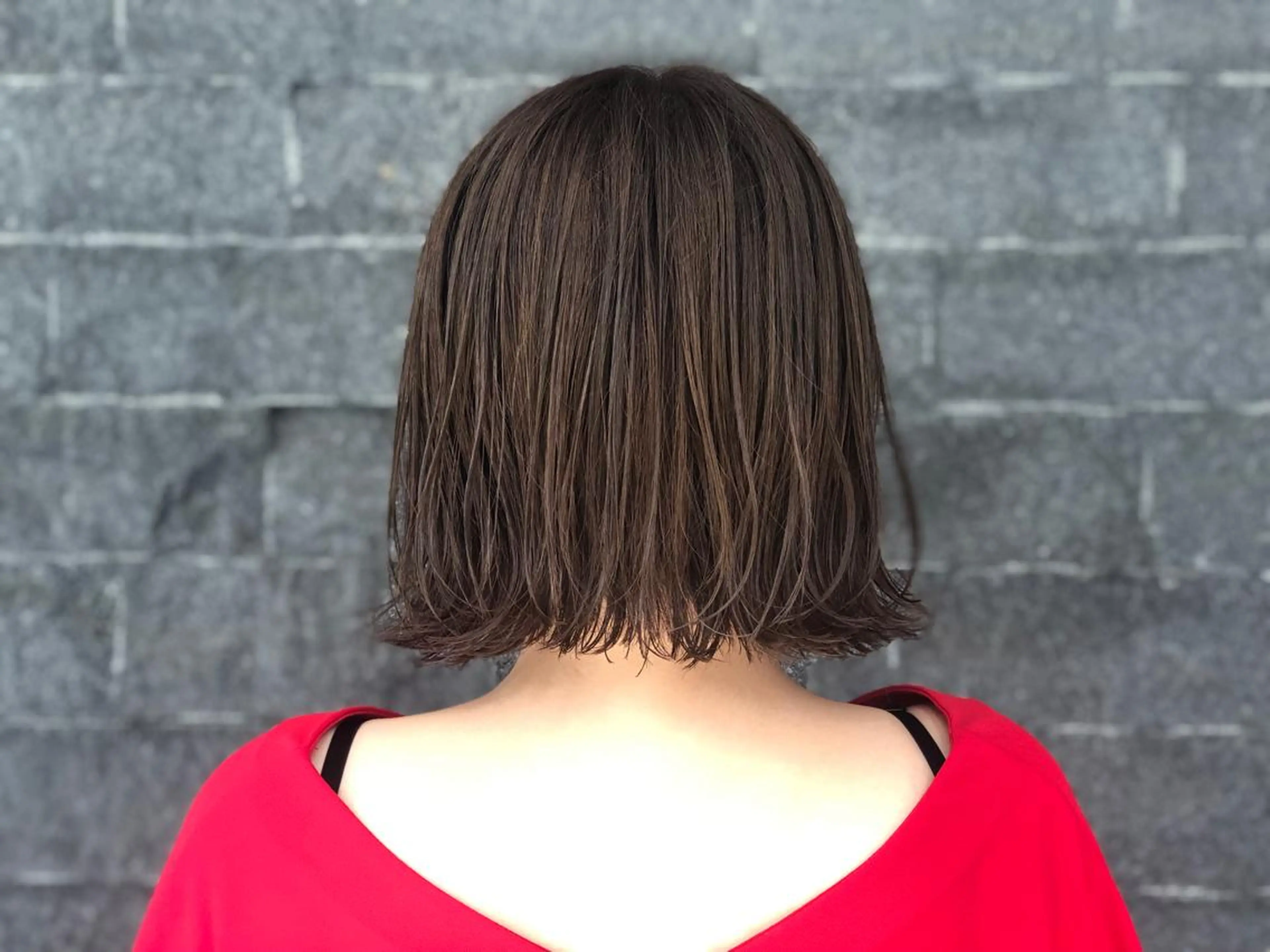 ミディアム カラー 切りっぱなしボブ アッシュ ボブ 及川 祐輔のヘアスタイル