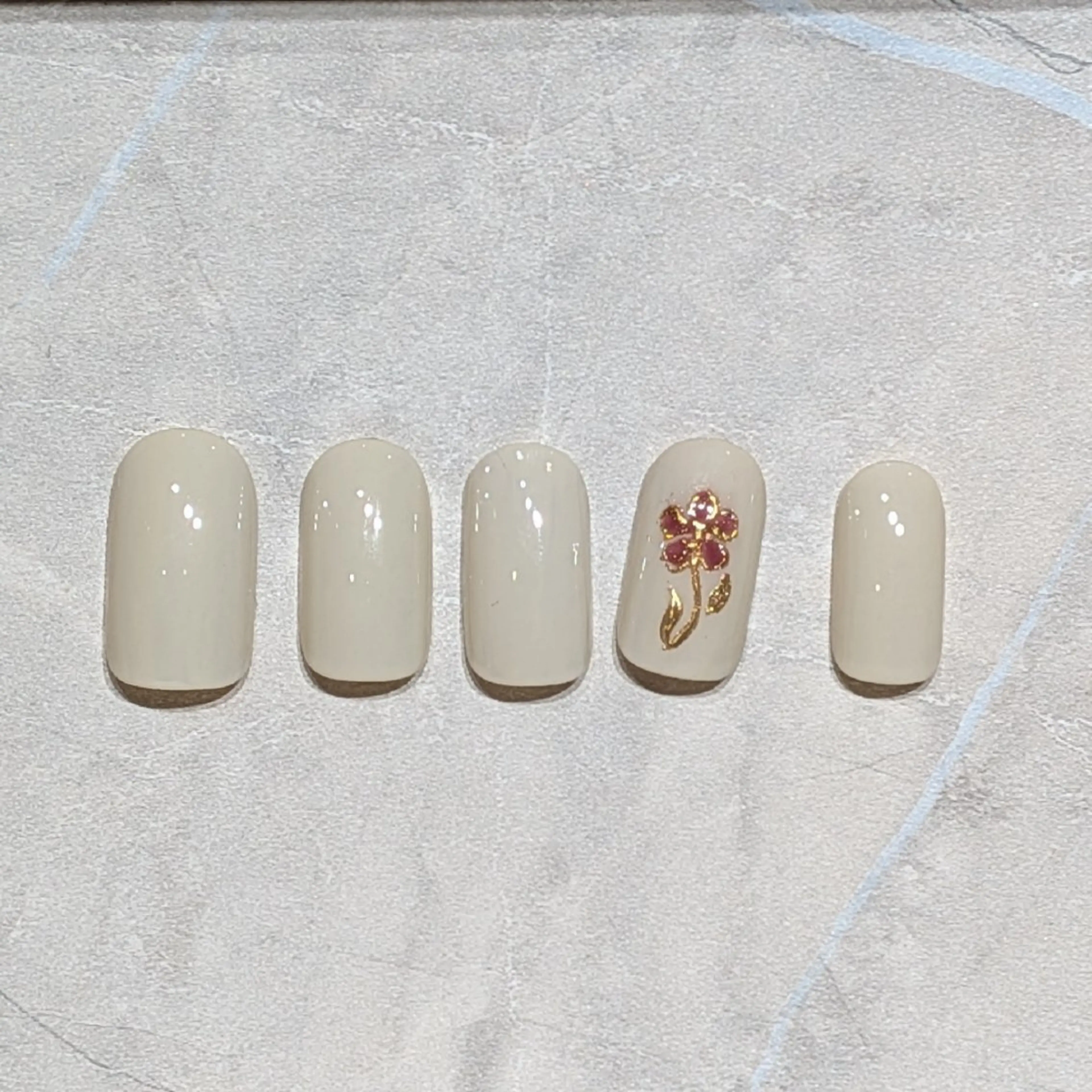 ネイル ハンドネイル 6RokuHair（ロクヘアー)所属・門川 茉奈美のネイルデザイン