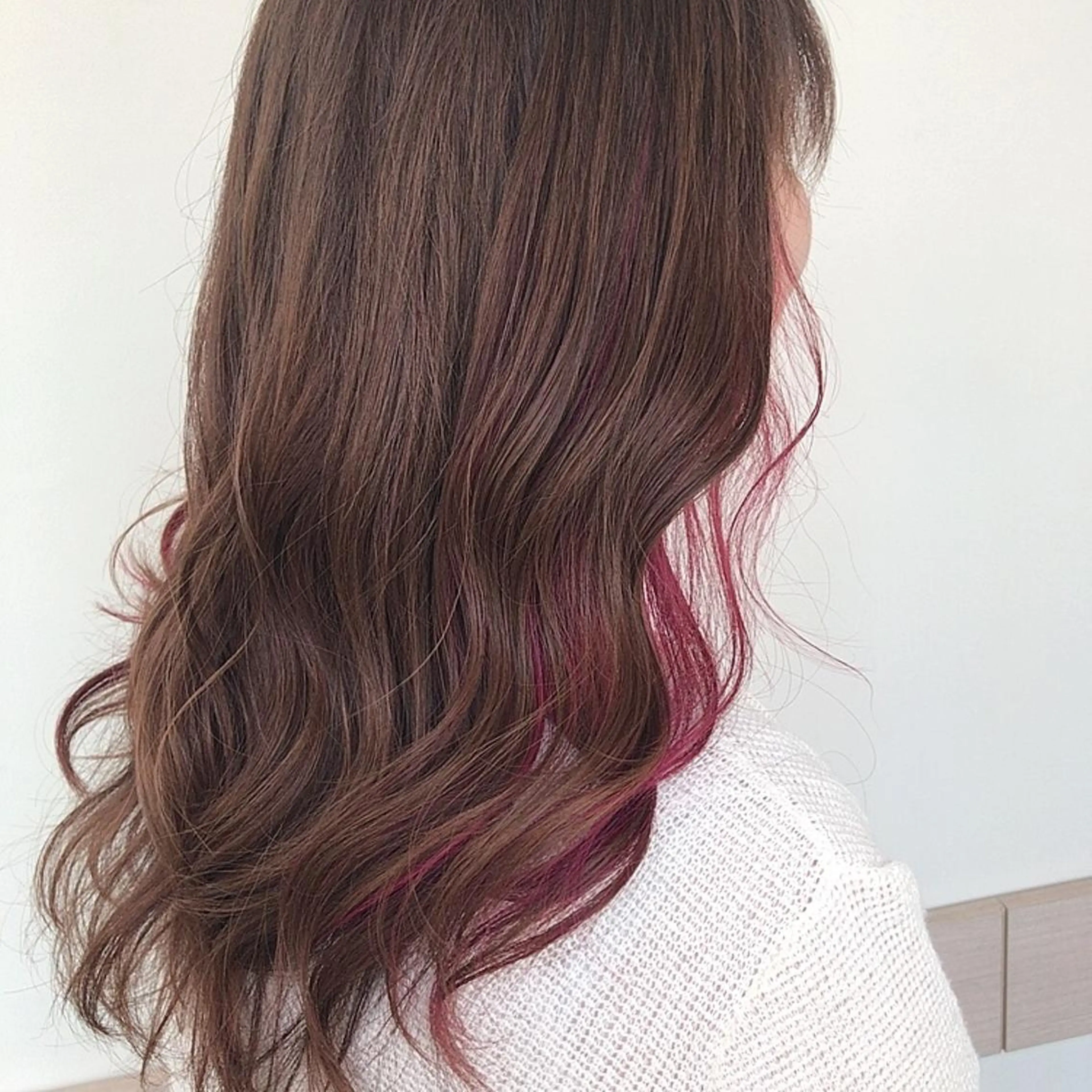 ロング カラー インナーカラー ピンクカラー 顔まわり‎🤍小顔 カット🤍みさきのヘアスタイル