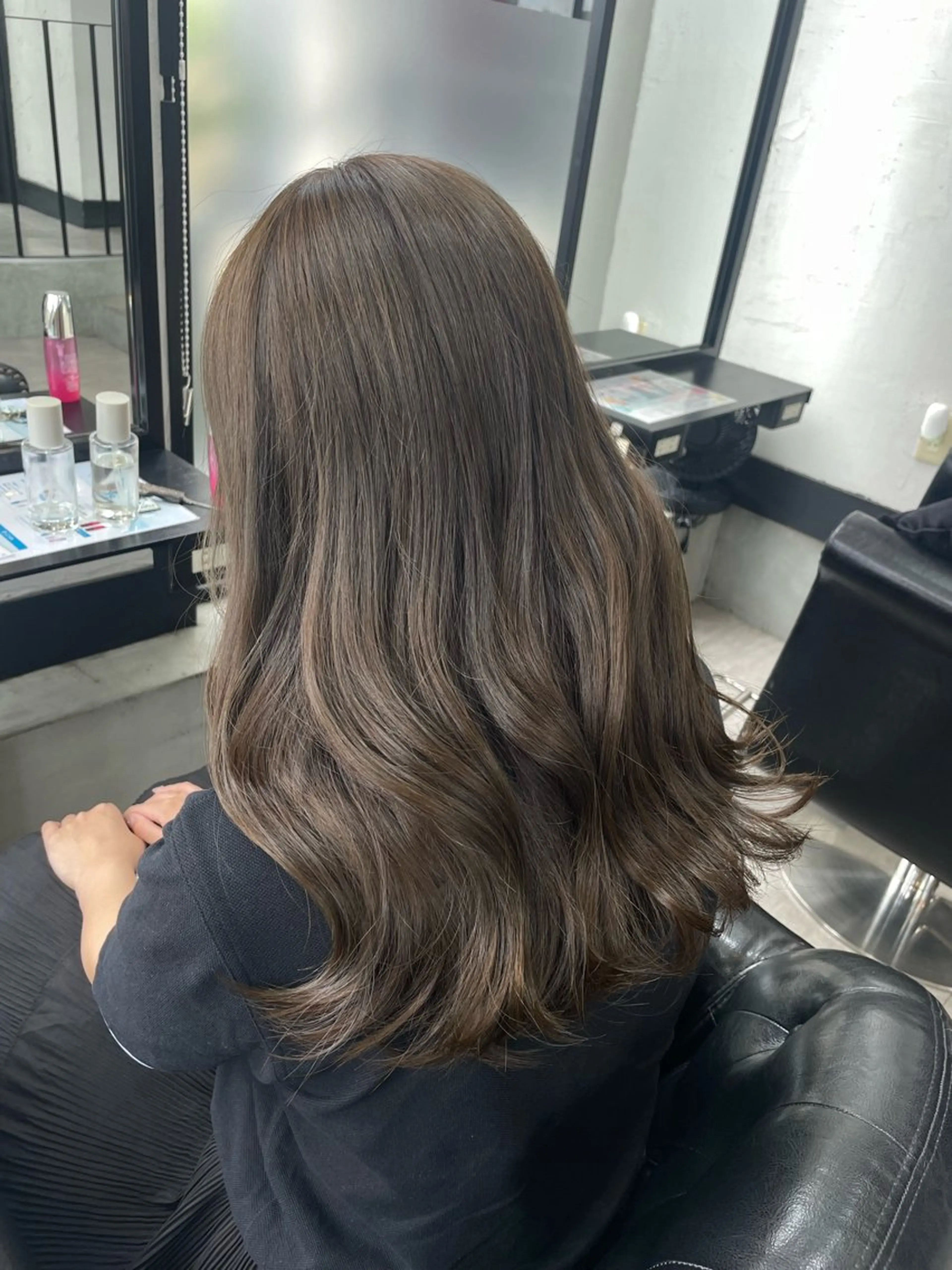 ロング カラー ブリーチ 透明感カラー ブリーチなしカラー ヘアカラー トリートメント 🎀豊橋/豊川🎀 ハイトーンうらら🎀のヘアスタイル