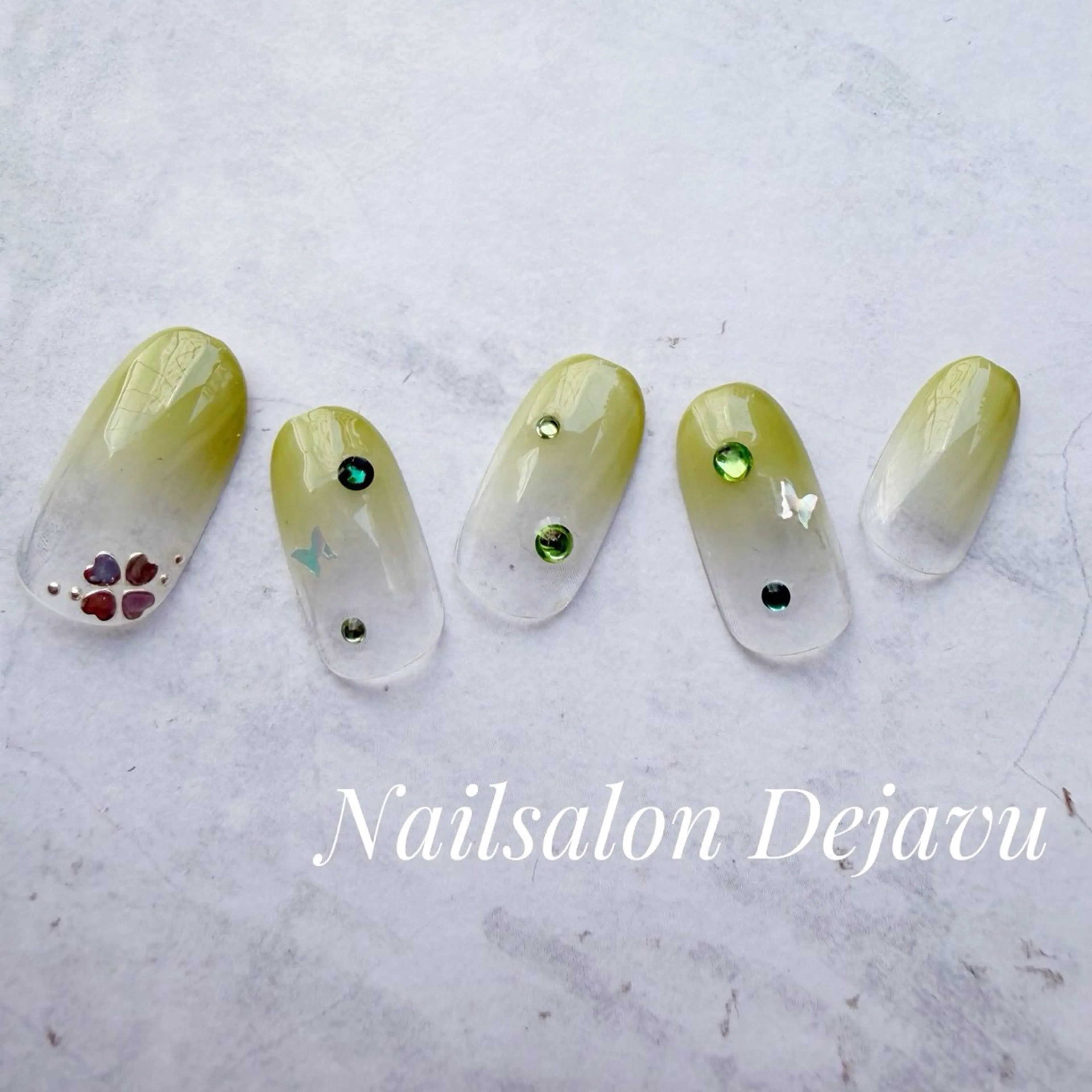 ネイル ハンドネイル Nail salon Dejavu 🌿のネイルデザイン