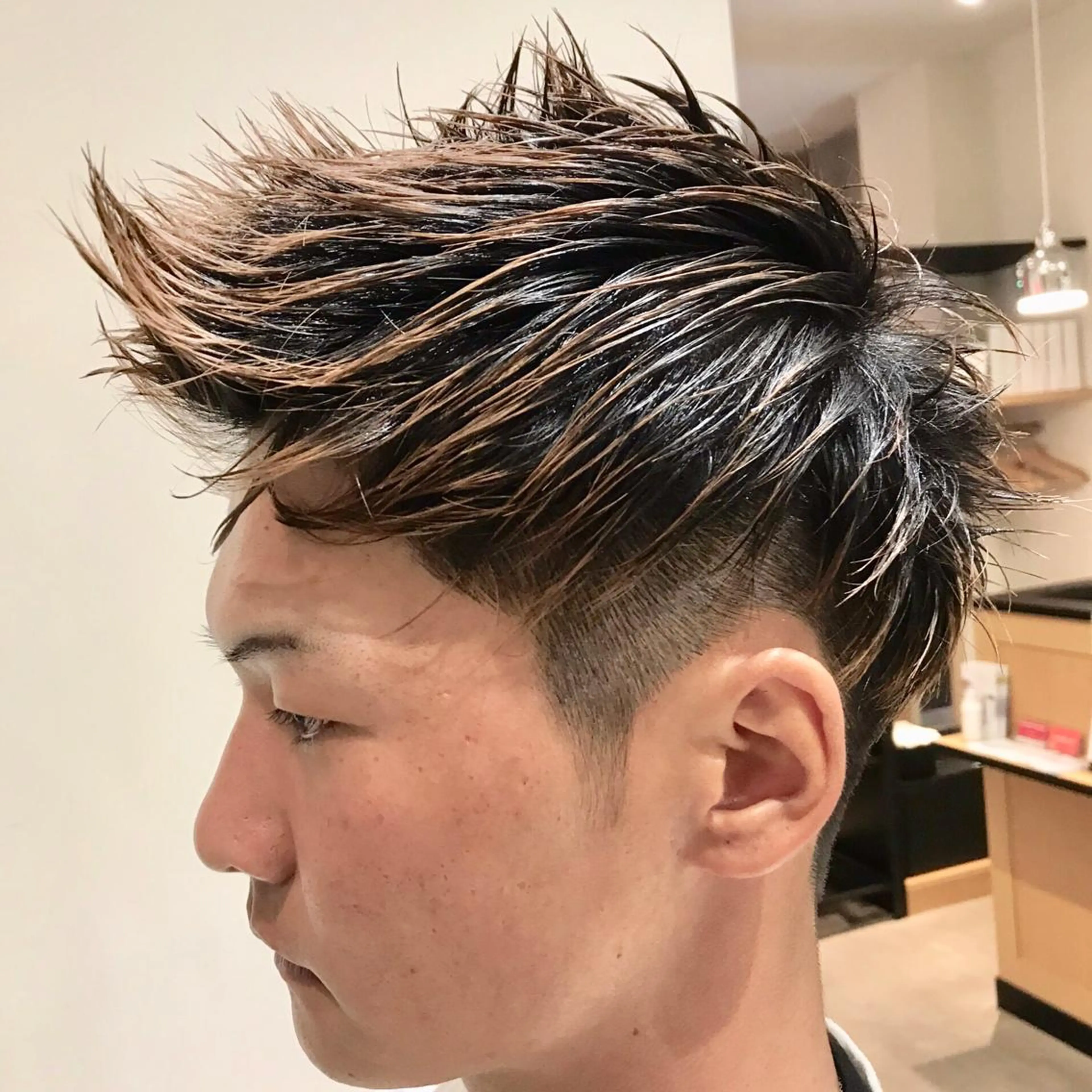 ショート カラー メンズ モヒカン KEN KENのヘアスタイル