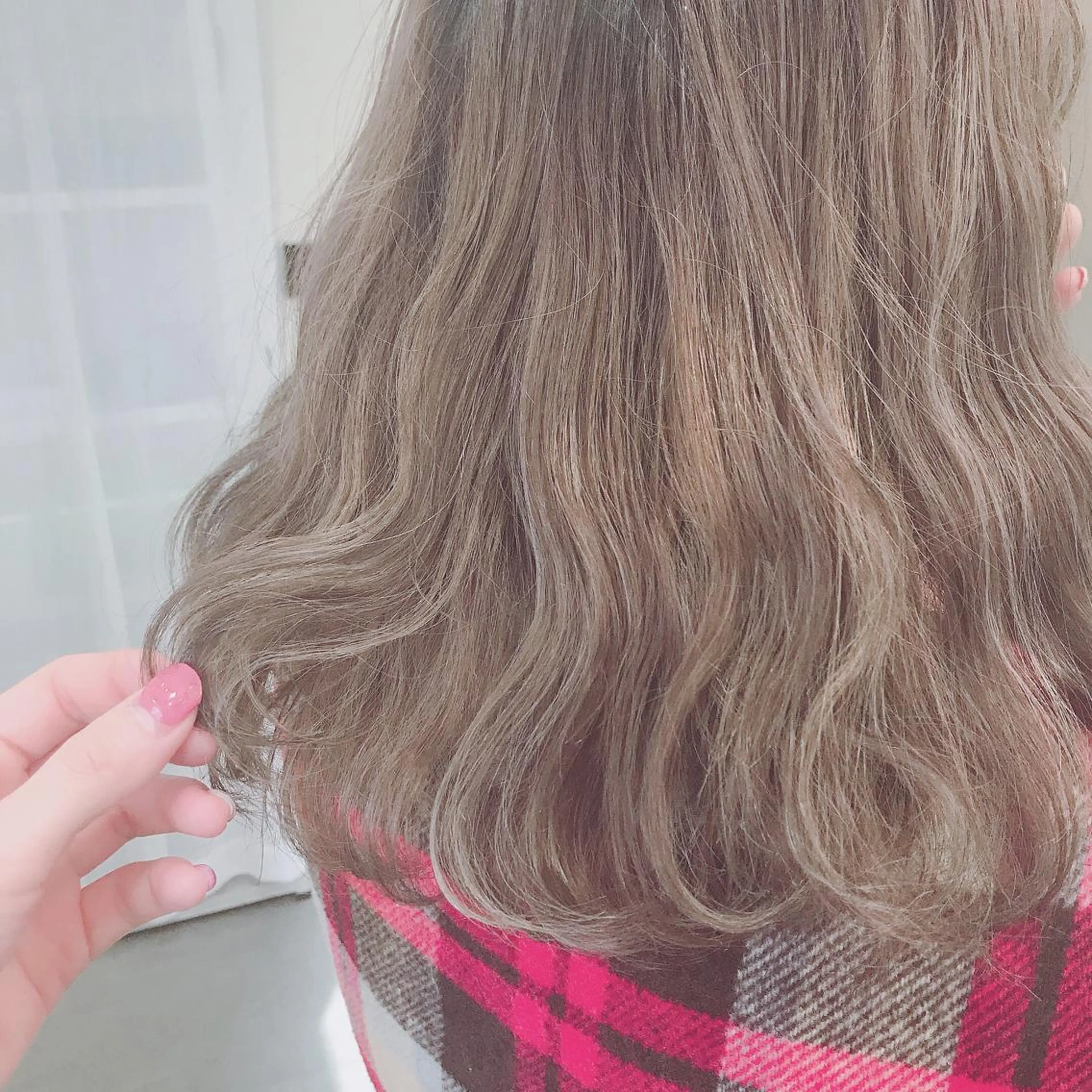 カラー 山本 鮎里のマツエク・マツパデザイン