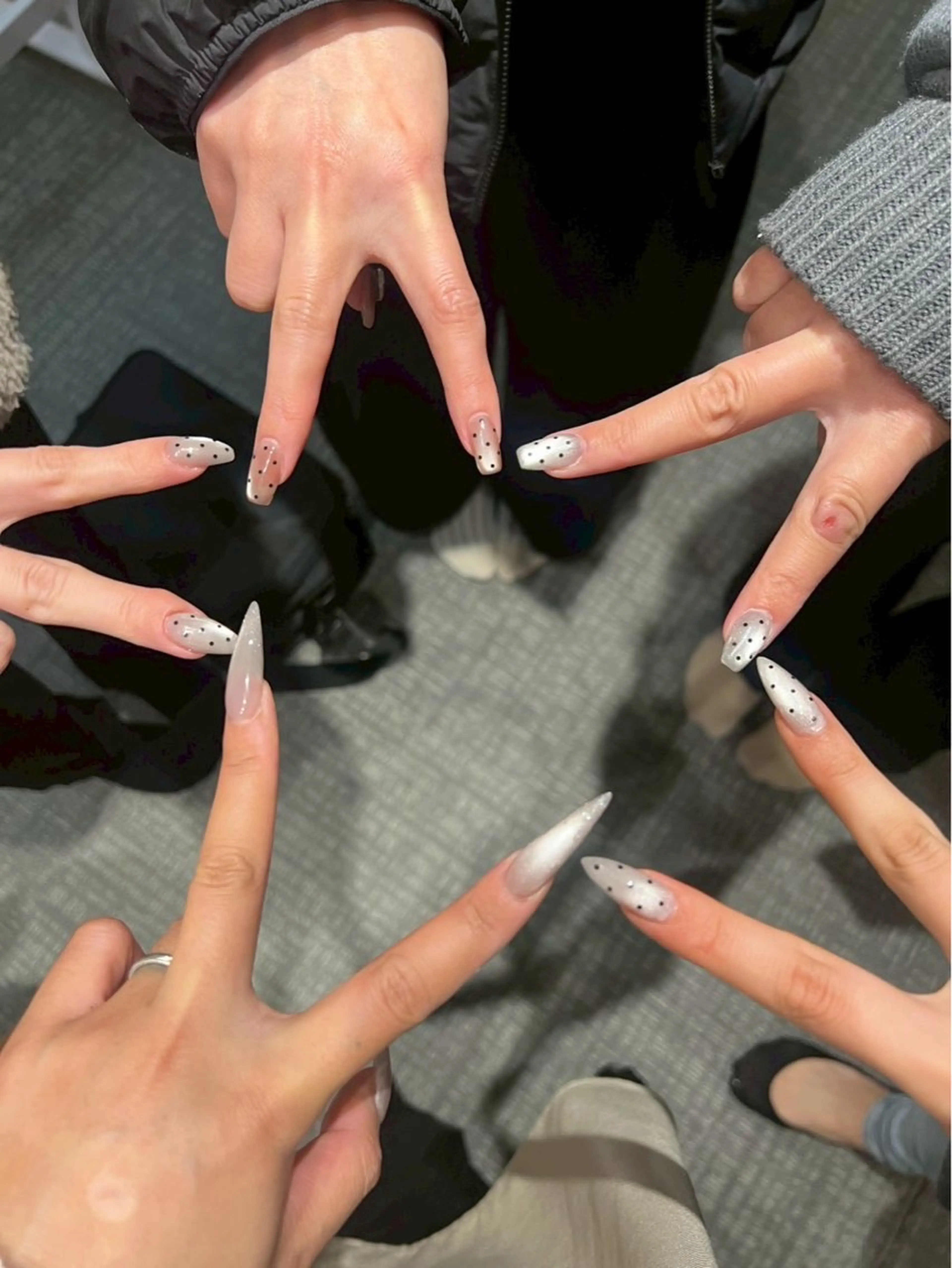 ネイル ワンホンネイル ネイルサロン Roiのネイルデザイン