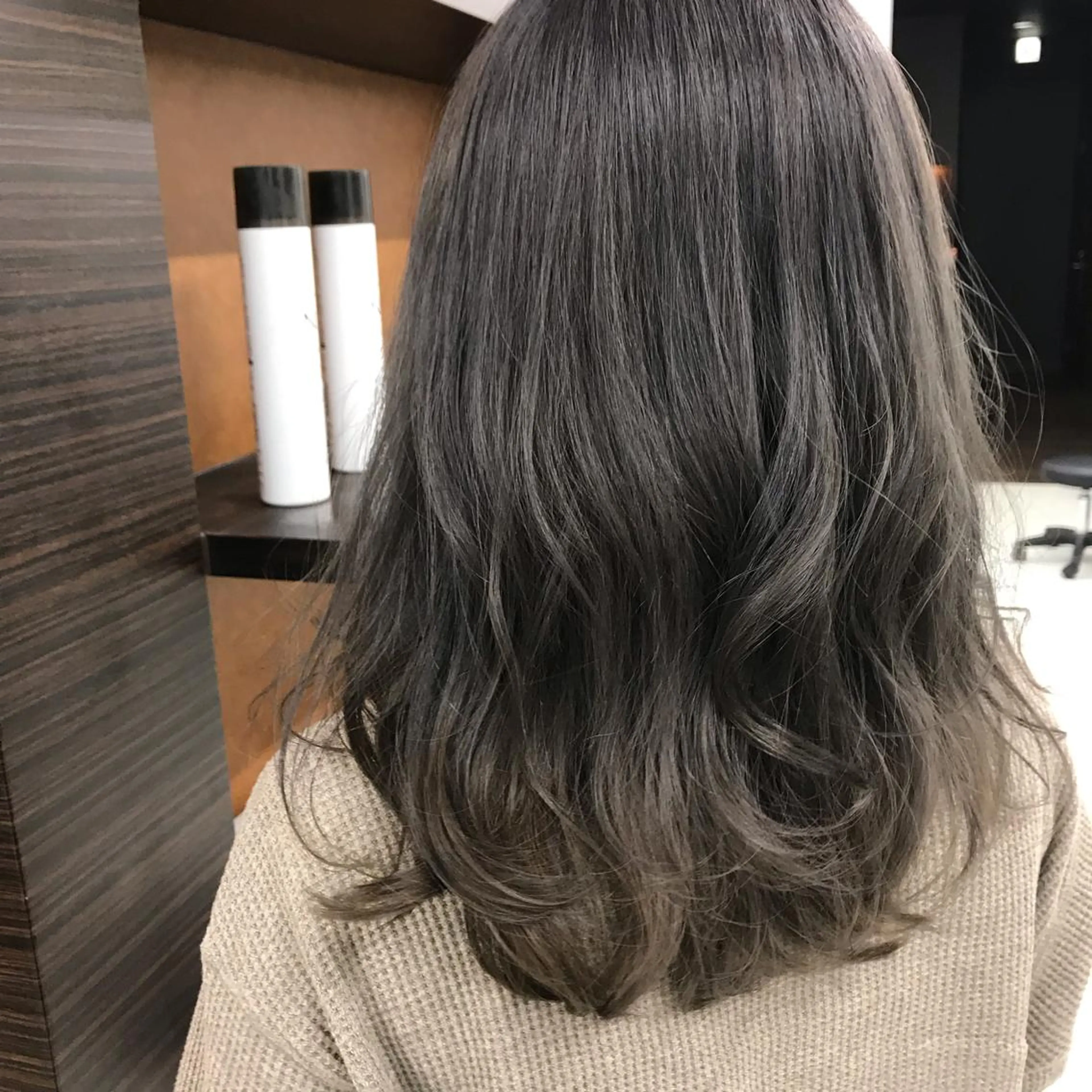 ミディアム カラー アディクシーカラー ブルーカラー 透明感カラー シルバー ハタケヤマヨシキ ／BOOTHのヘアスタイル