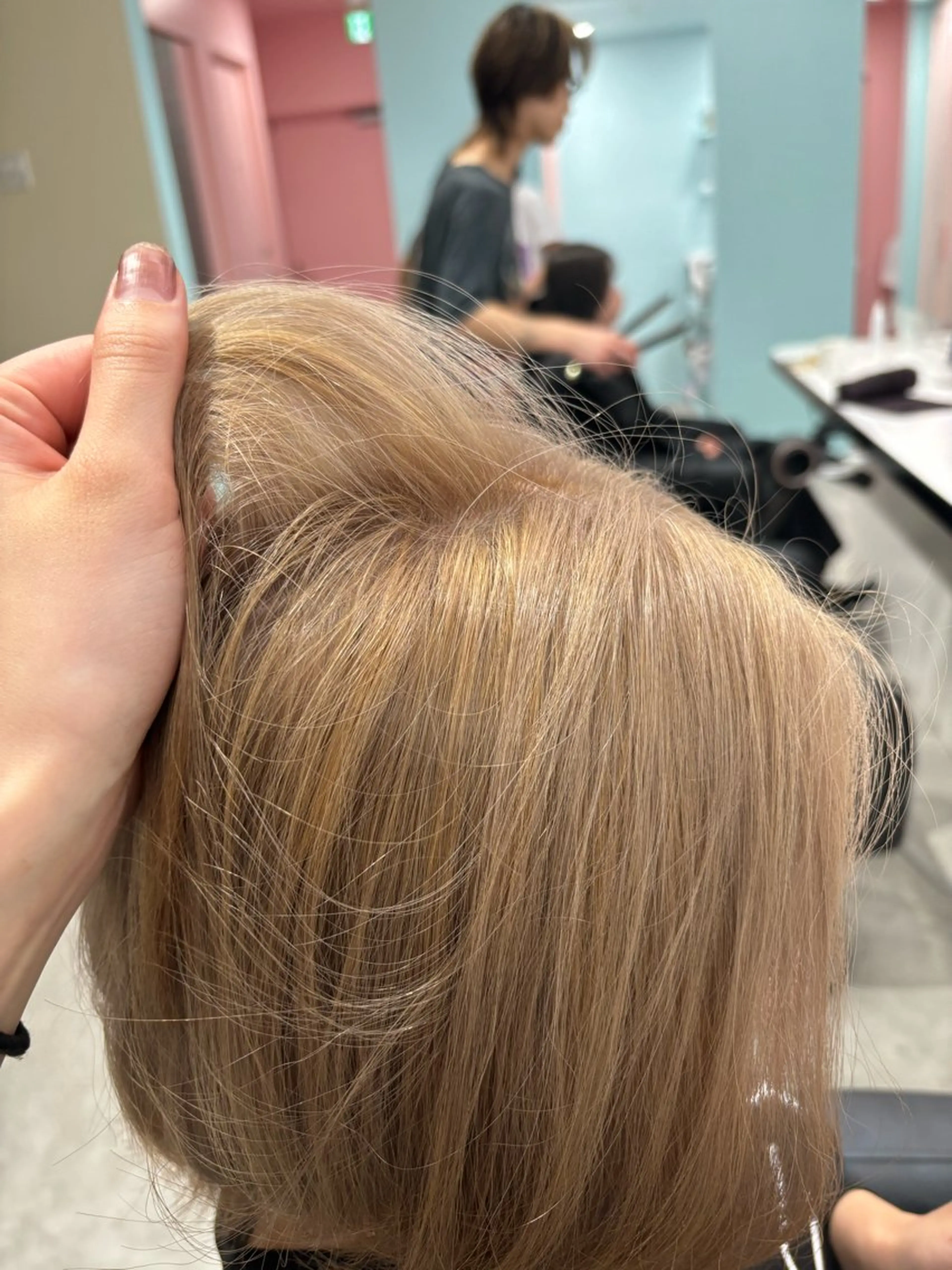 ミディアム Wカラー/暖色/べ ージュりく©︎🐝のヘアスタイル