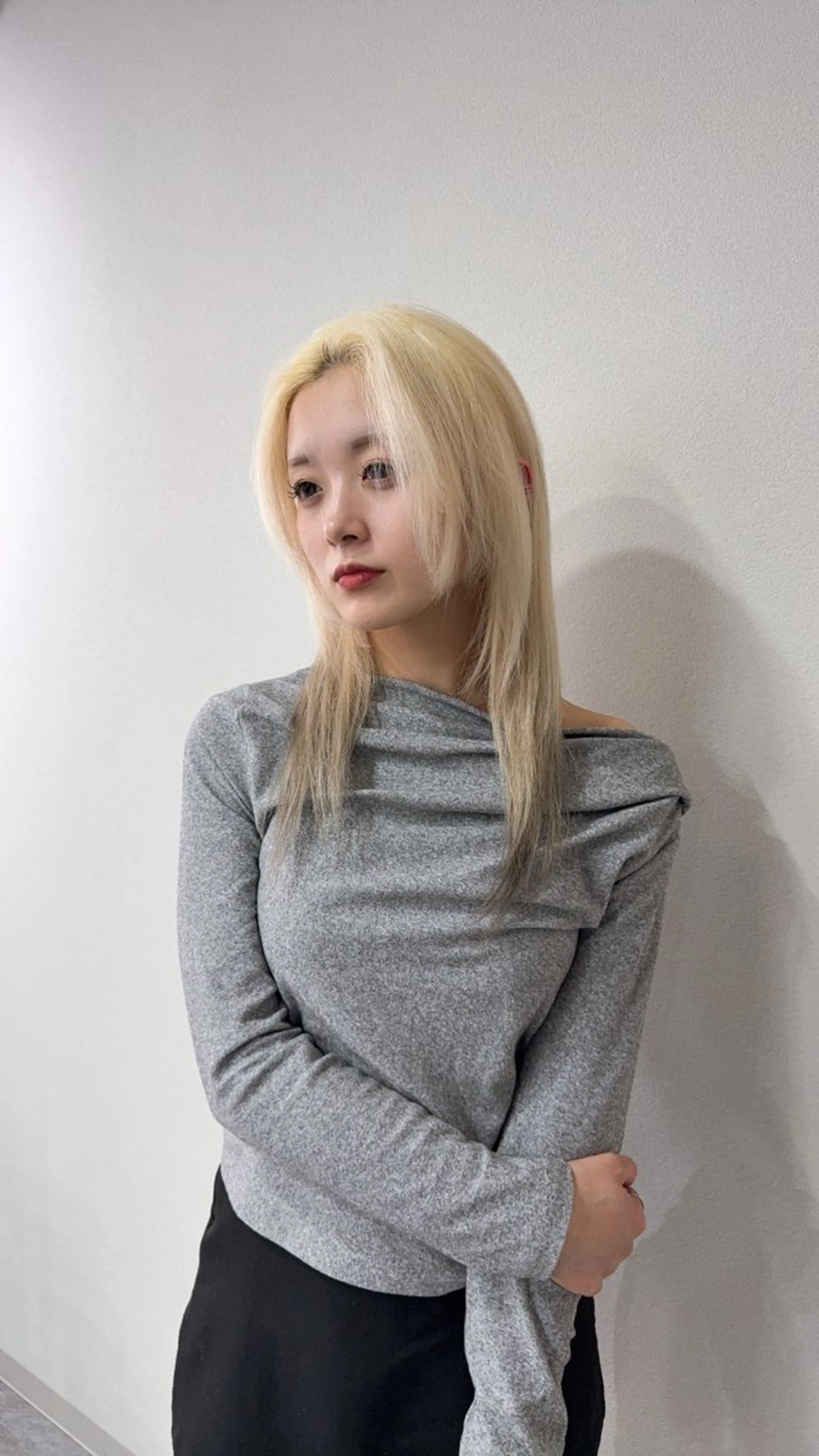 セミロング カラー ヘアアレンジ ベージュカラー ブリーチ ブロンド デザインカラー ミルクティーベージュ ヘアカラー 【🥀履歴修正🥀】 ハイトーン職人/拓真のヘアスタイル