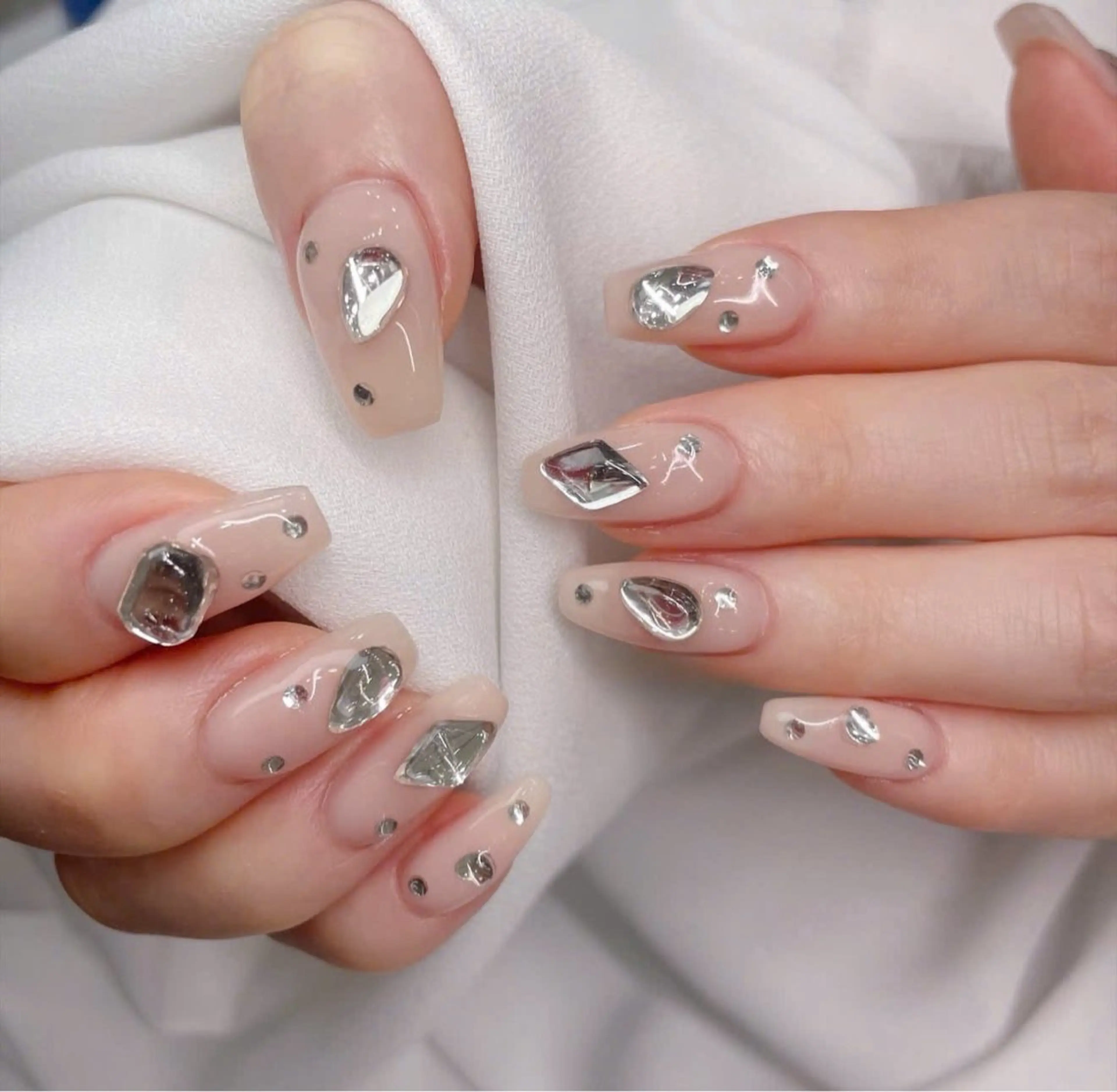 ネイル フレンチネイル キラキラネイル マグネットネイル ミラーネイル ニュアンスネイル ハンドネイル Tira Nailのネイルデザイン