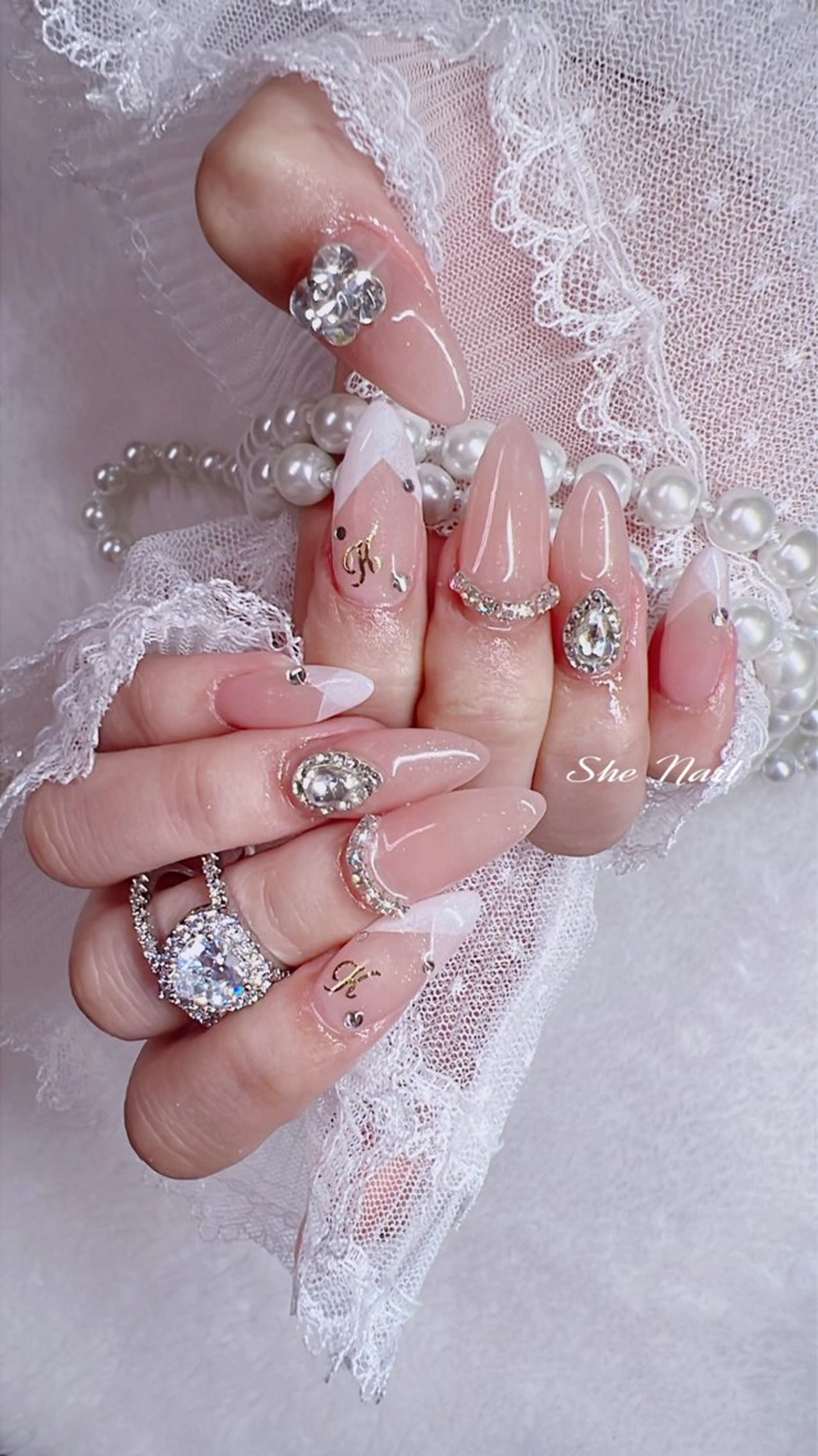 ネイル チークネイル 長さ出し フレンチネイル ハート キラキラネイル ハンドネイル She   Nail所属・ISA_ BELLAのネイルデザイン