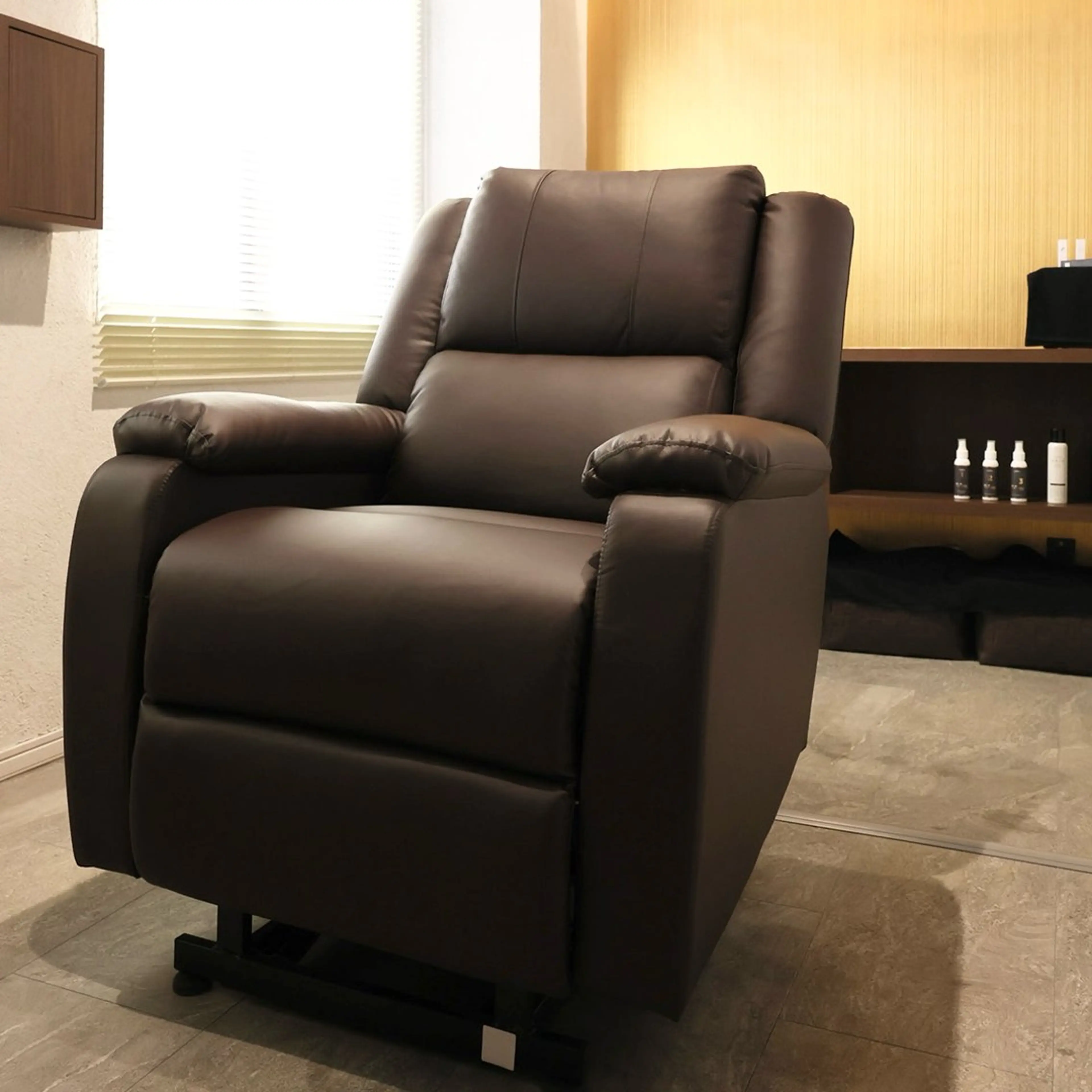 ネイル ドット フットネイル ジェルネイル メンズネイル パラジェル ワックス脱毛 その他(アイブロウ) enn. 【眉毛/ネイル】のネイルデザイン