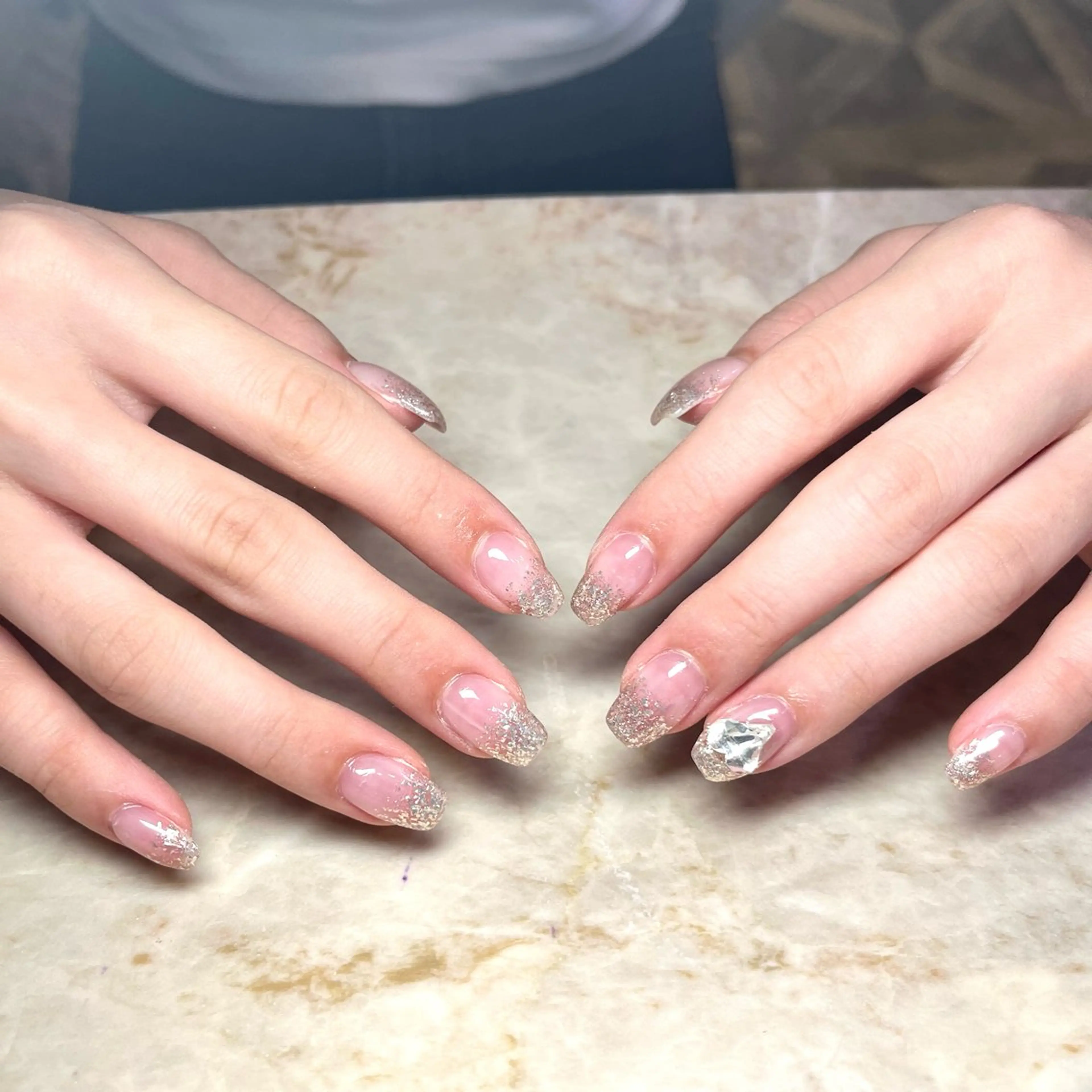 ネイル ラメ(グリッター) ラメグラデーション 🌻Sunrich Fuka🌻のネイルデザイン