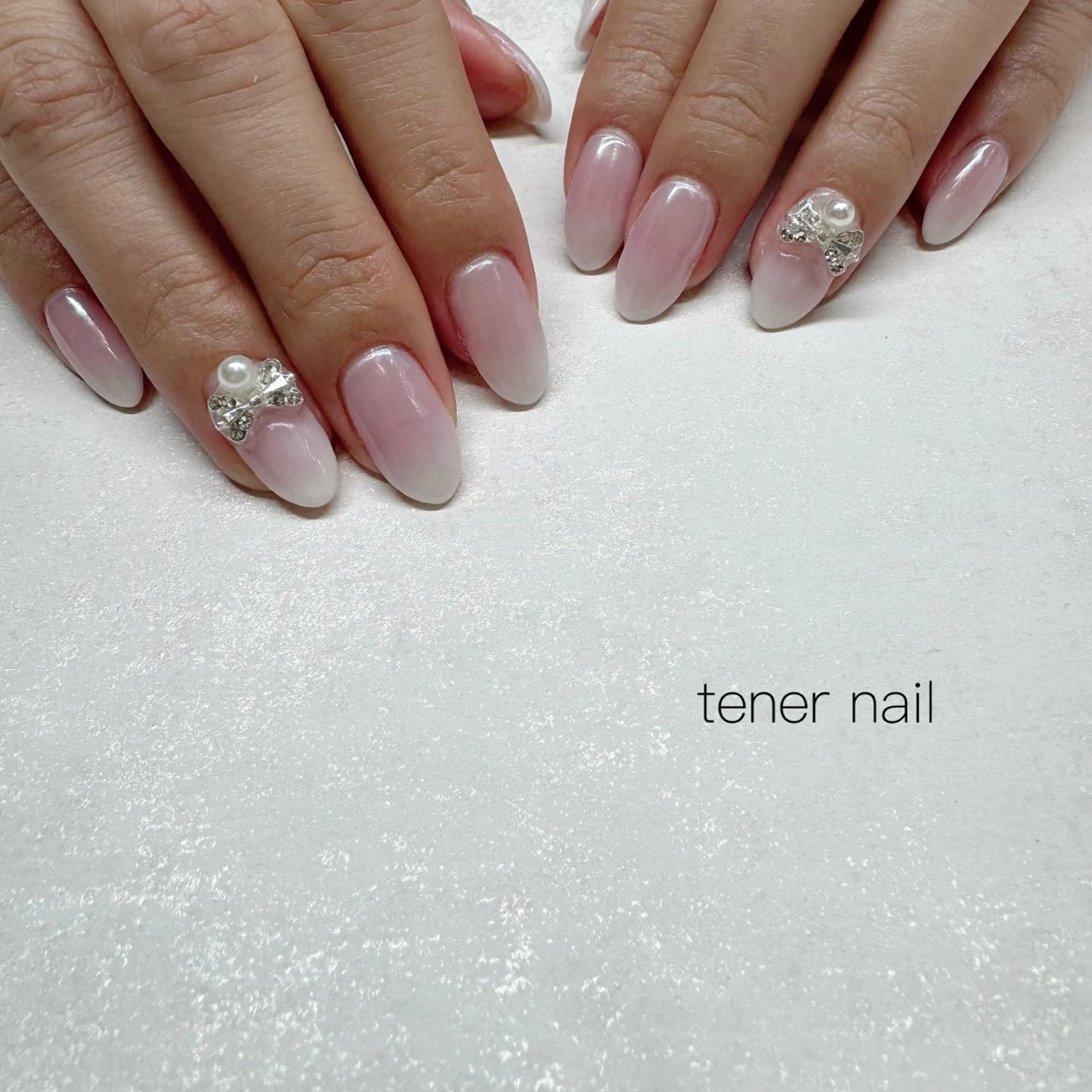 ネイル ホワイト ハンドネイル テネルネイル tener nailのネイルデザイン