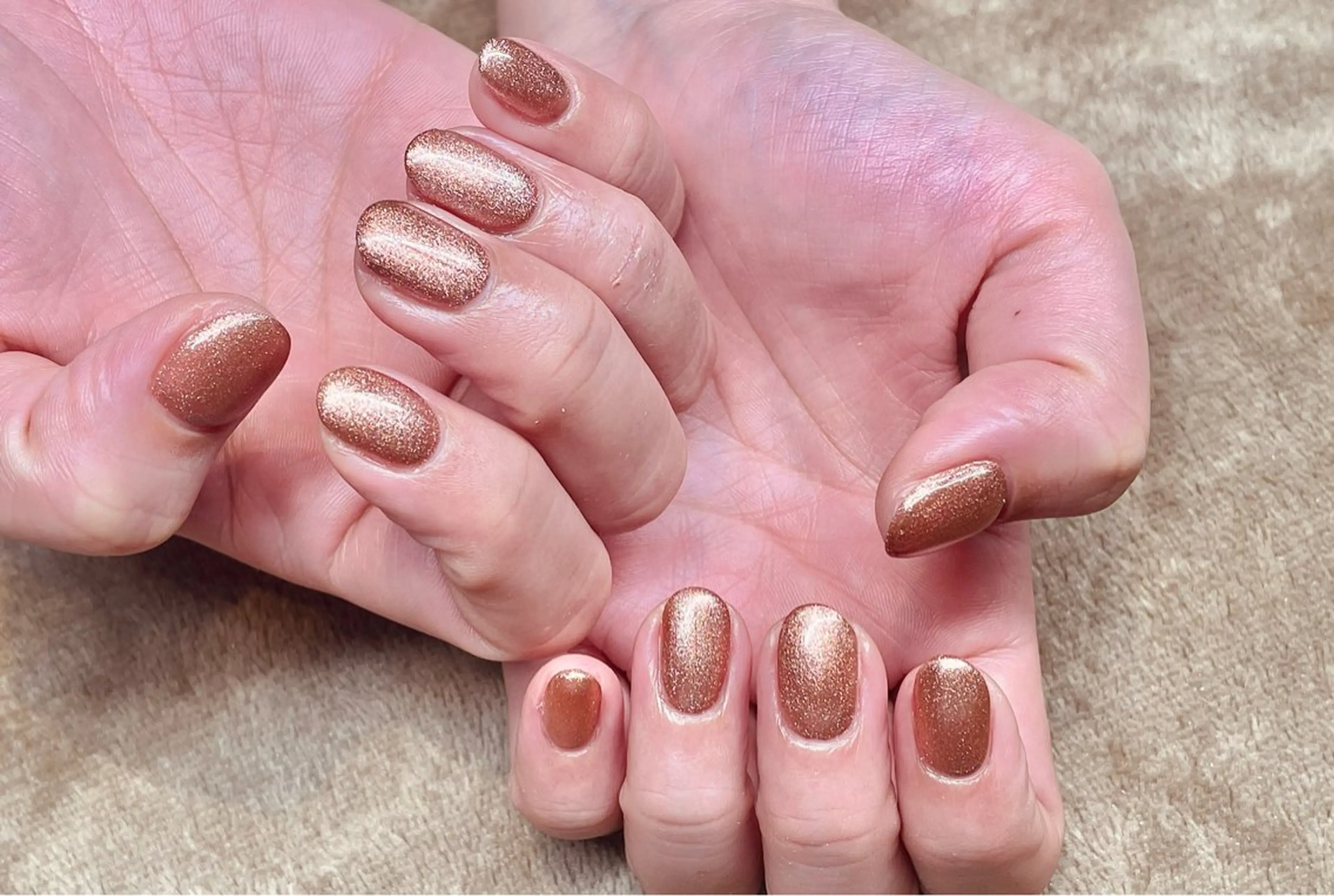 ネイル ハート マグネットネイル ピンク 春ネイル bea  merci所属・beamerci🌼 SHIORIのマツエク・マツパデザイン