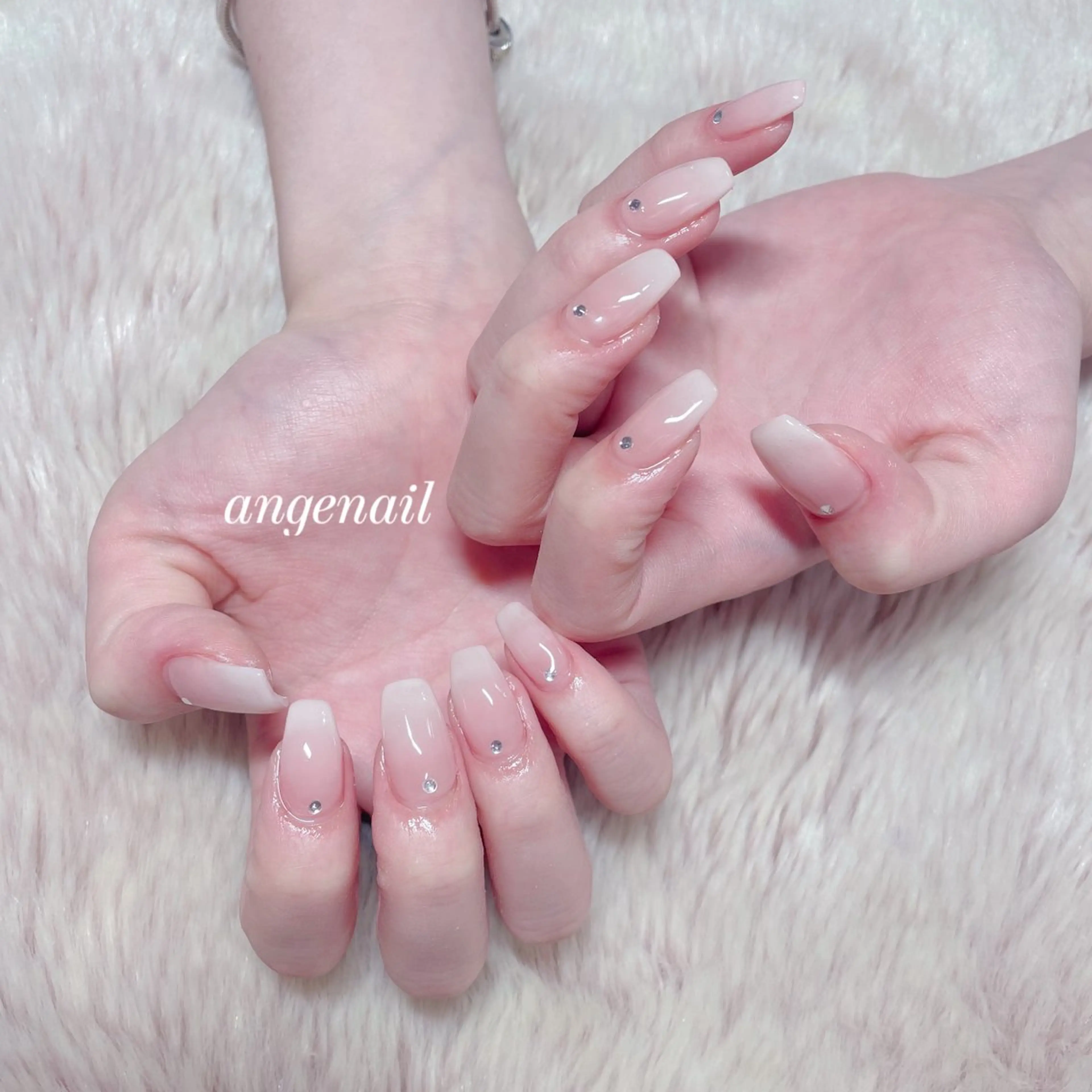 ネイル ハンドネイル オーナーネイリスト MAKIのネイルデザイン