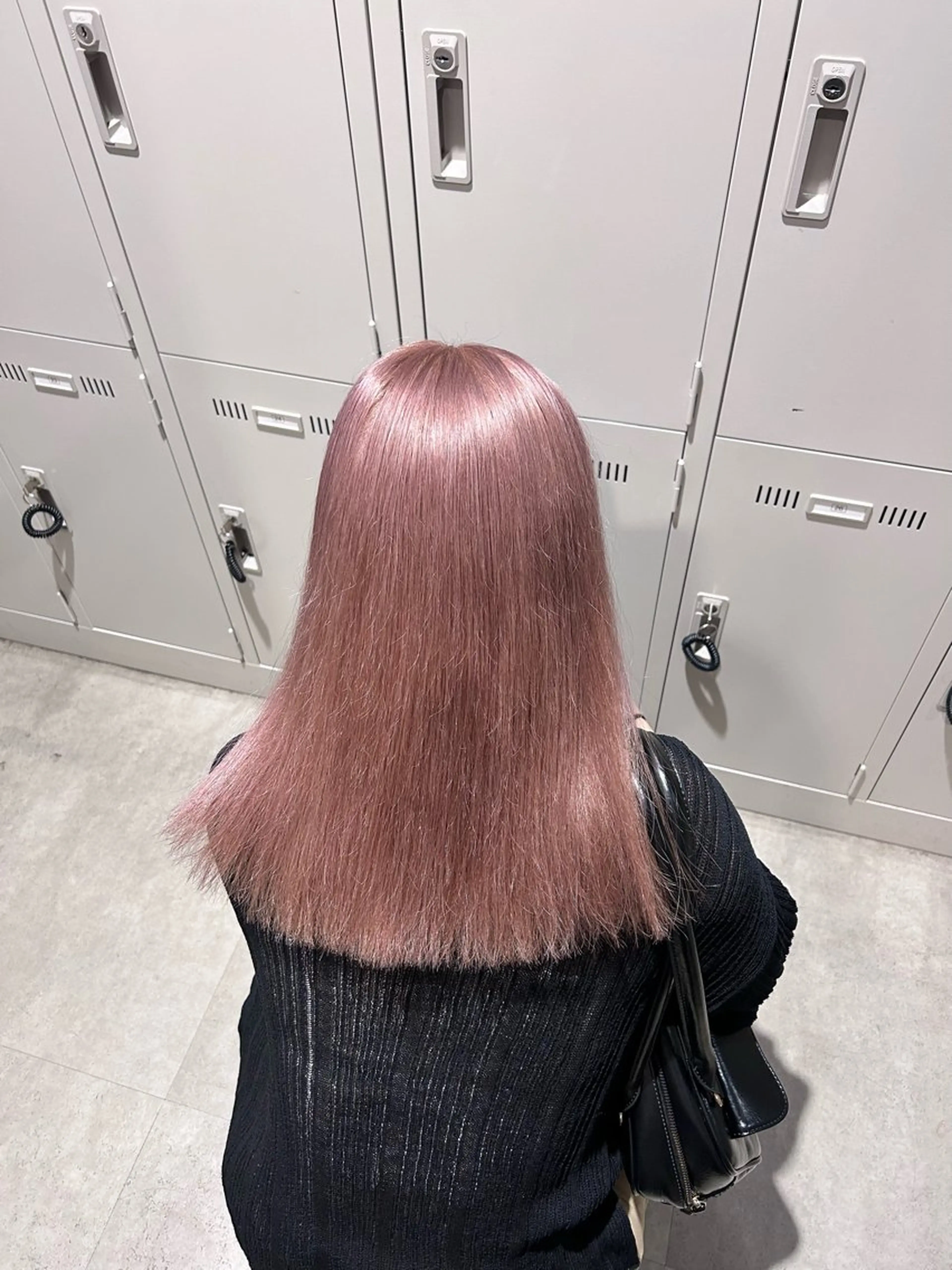 カラー ヘアカラー トリートメント 透明感ベージュ🤎 ナチュラルレイヤーのヘアスタイル