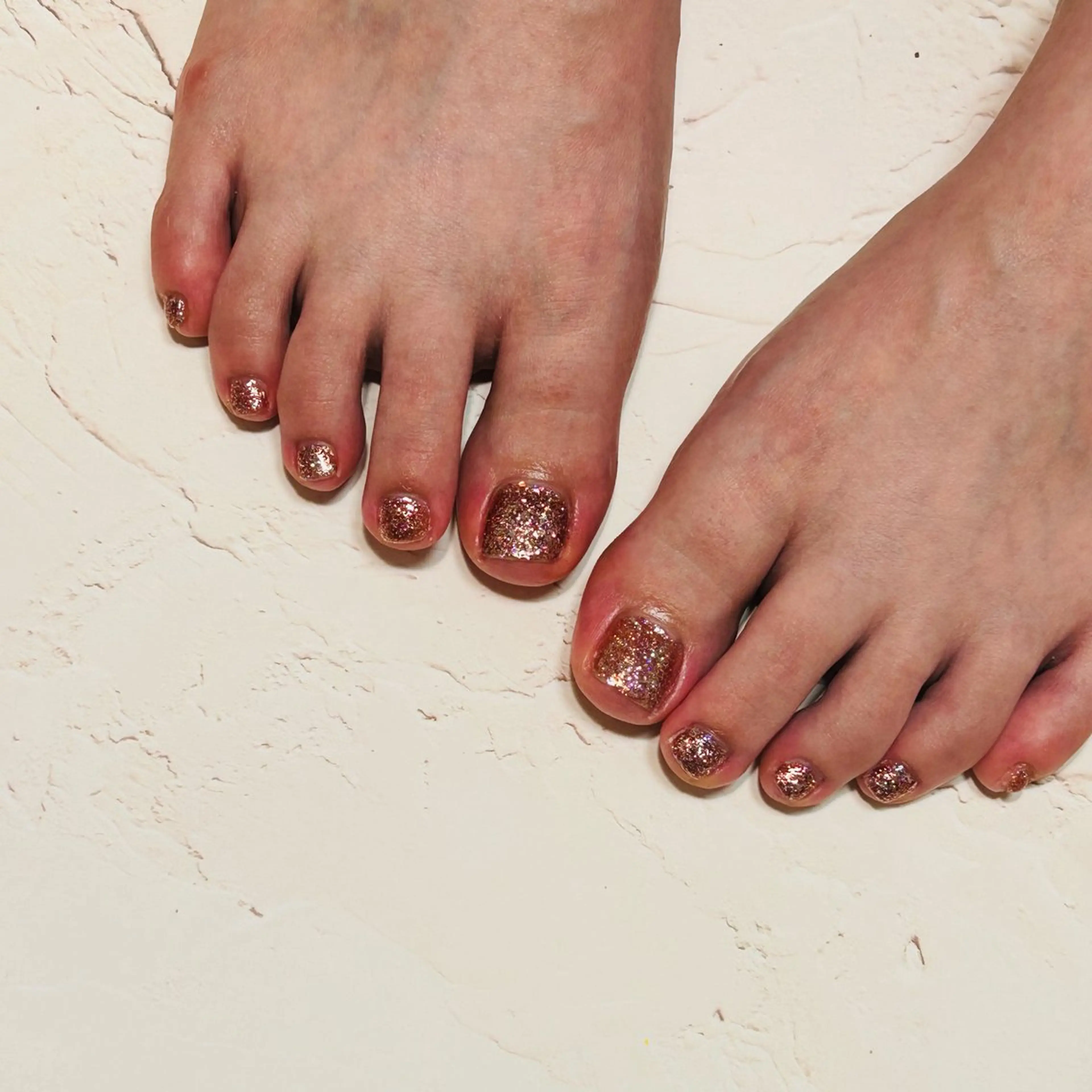 ネイル フットネイル ワンカラーネイル 大内 祐里佳のネイルデザイン