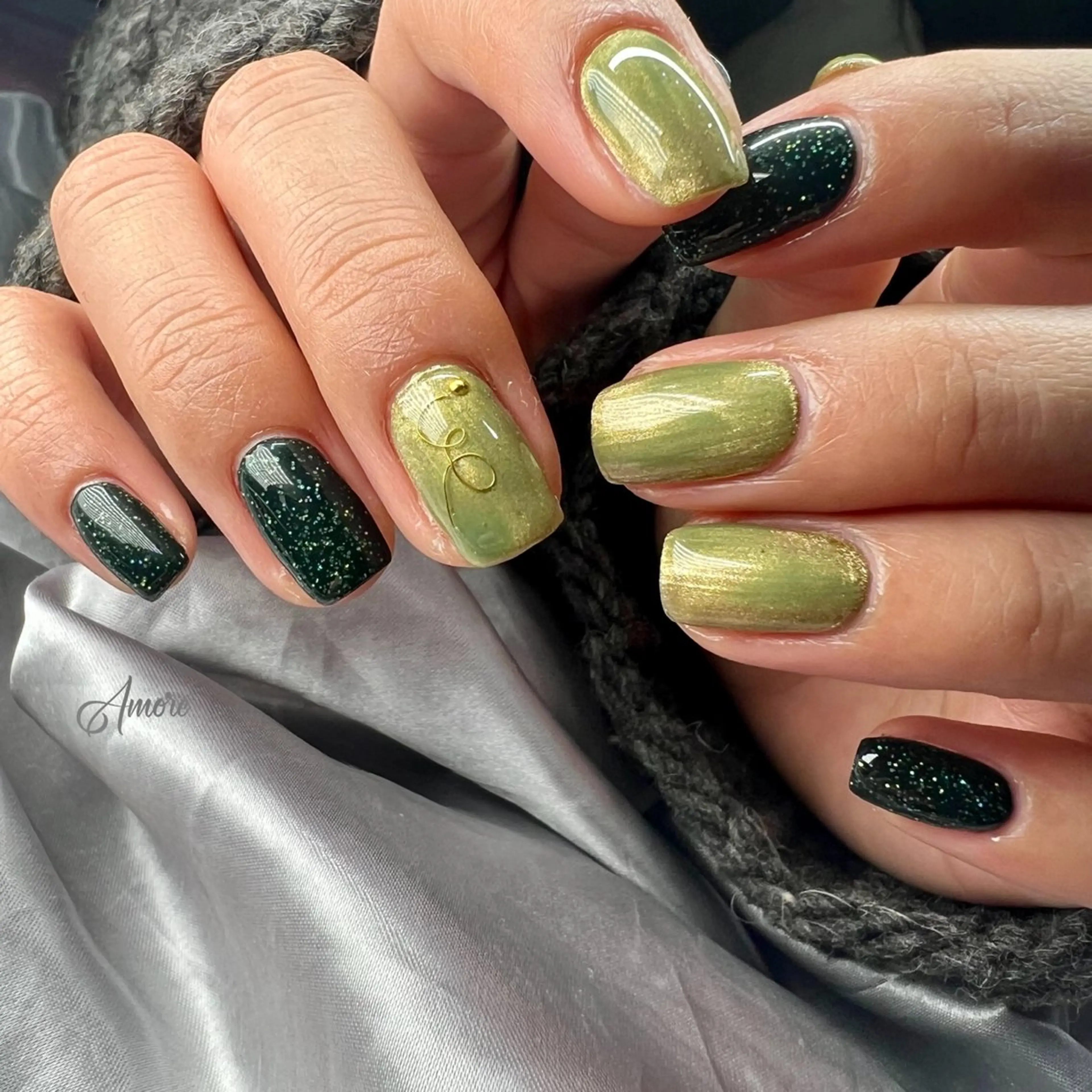 ネイル ジェルネイル キラキラネイル 韓国ネイル パラジェル 冬ネイル You kyehwaのネイルデザイン