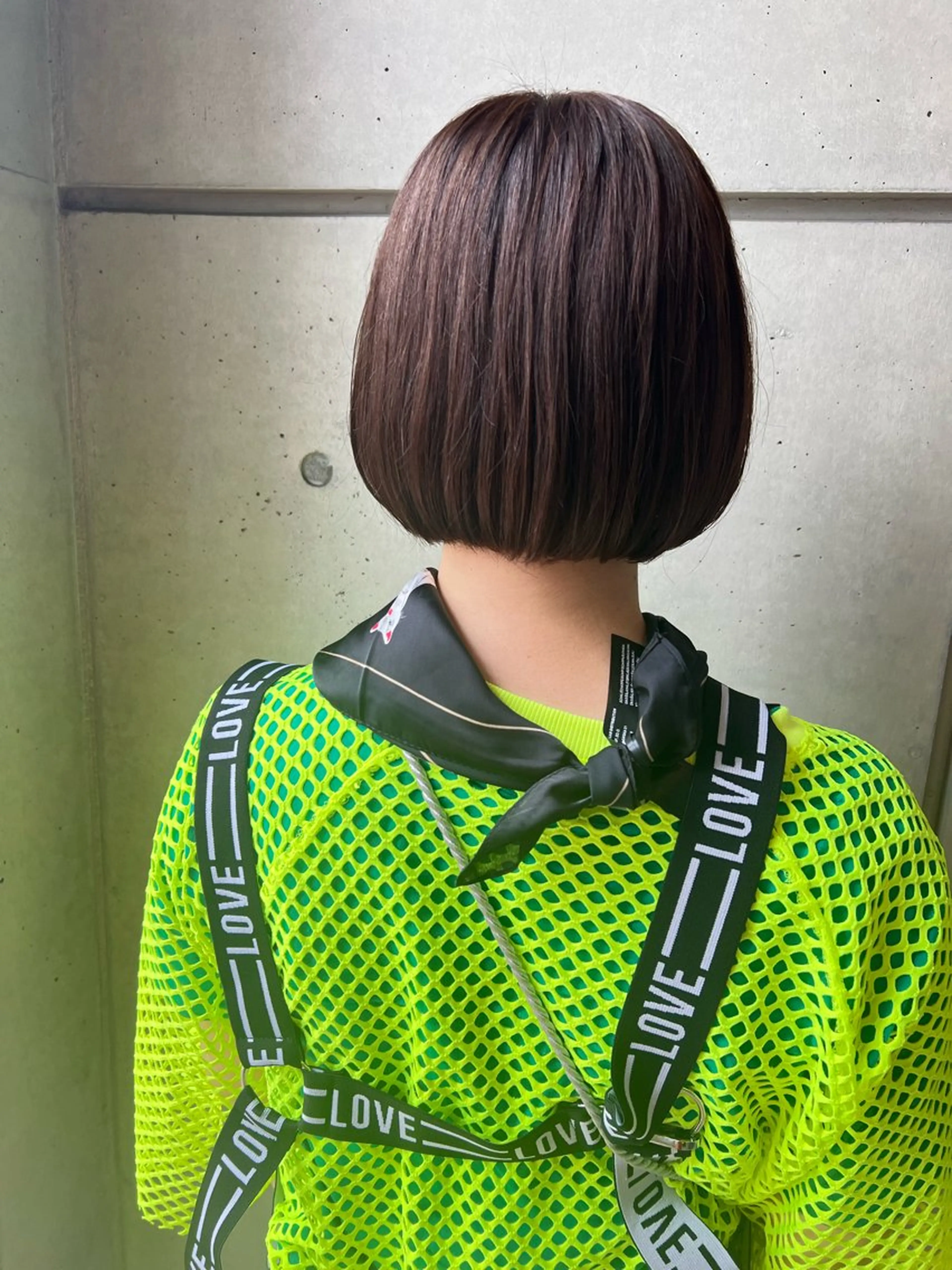 ショート カラー ベージュカラー バイオレットカラー ボブ ショートヘア ヘアカラー ヘッドスパ IKU顔周りレイヤー /ボブ/透明感カラーのヘアスタイル