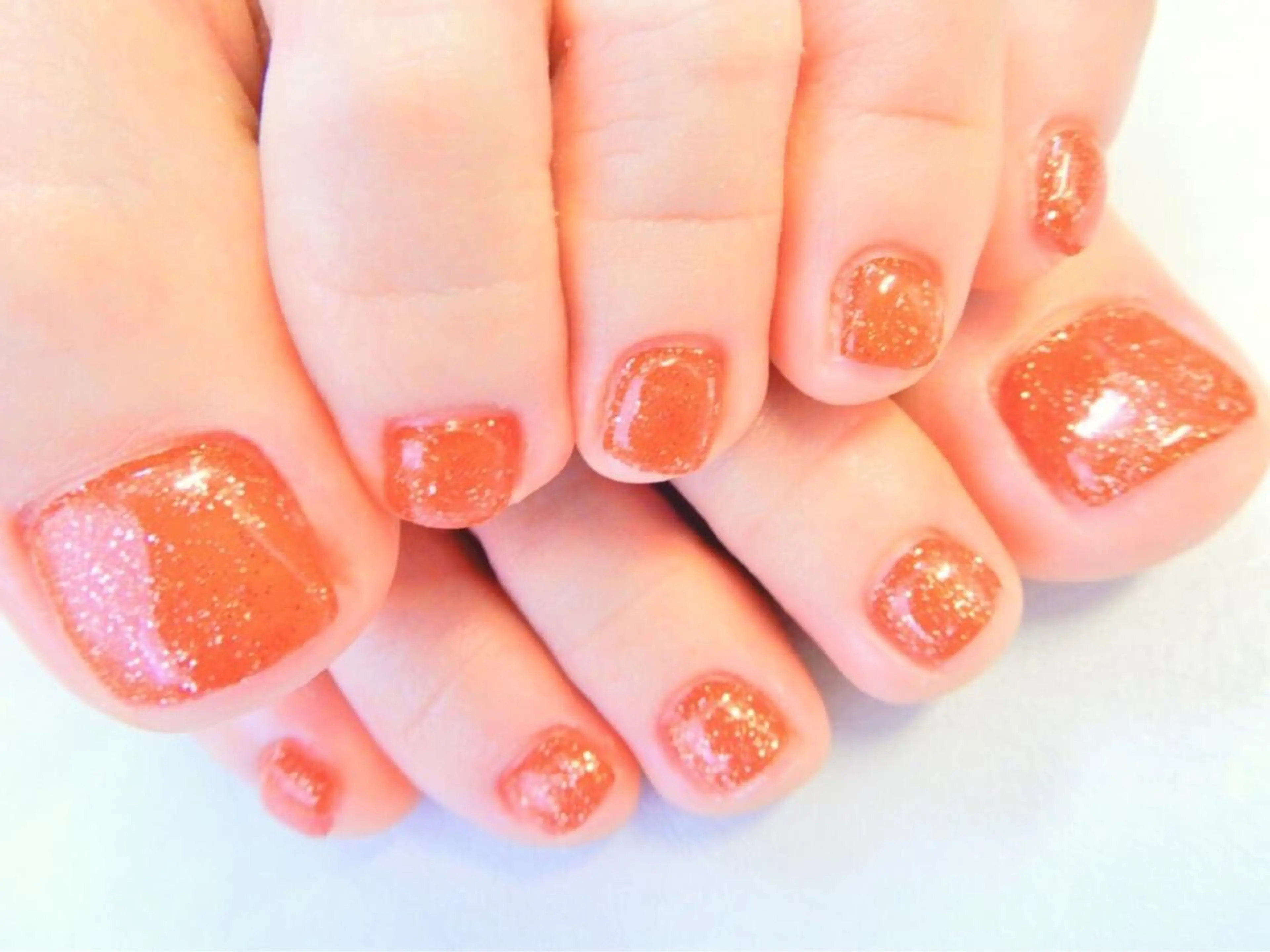 ネイル フットネイル ラメ(グリッター) ワンカラーネイル Dolce.Nail 柏店のネイルデザイン