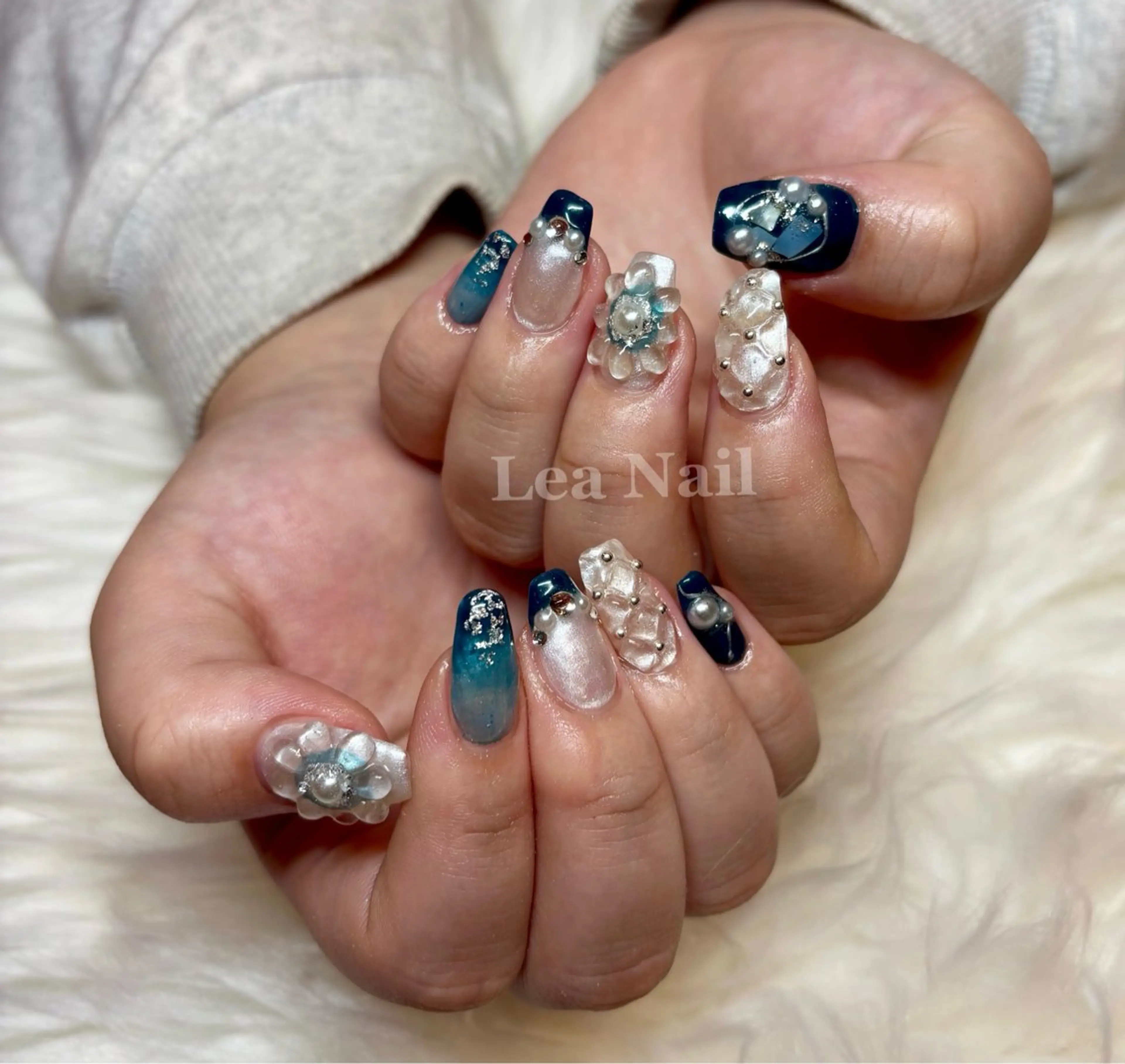 ネイル 成人式 持ち込み ぷっくりネイル Lea Nailのネイルデザイン