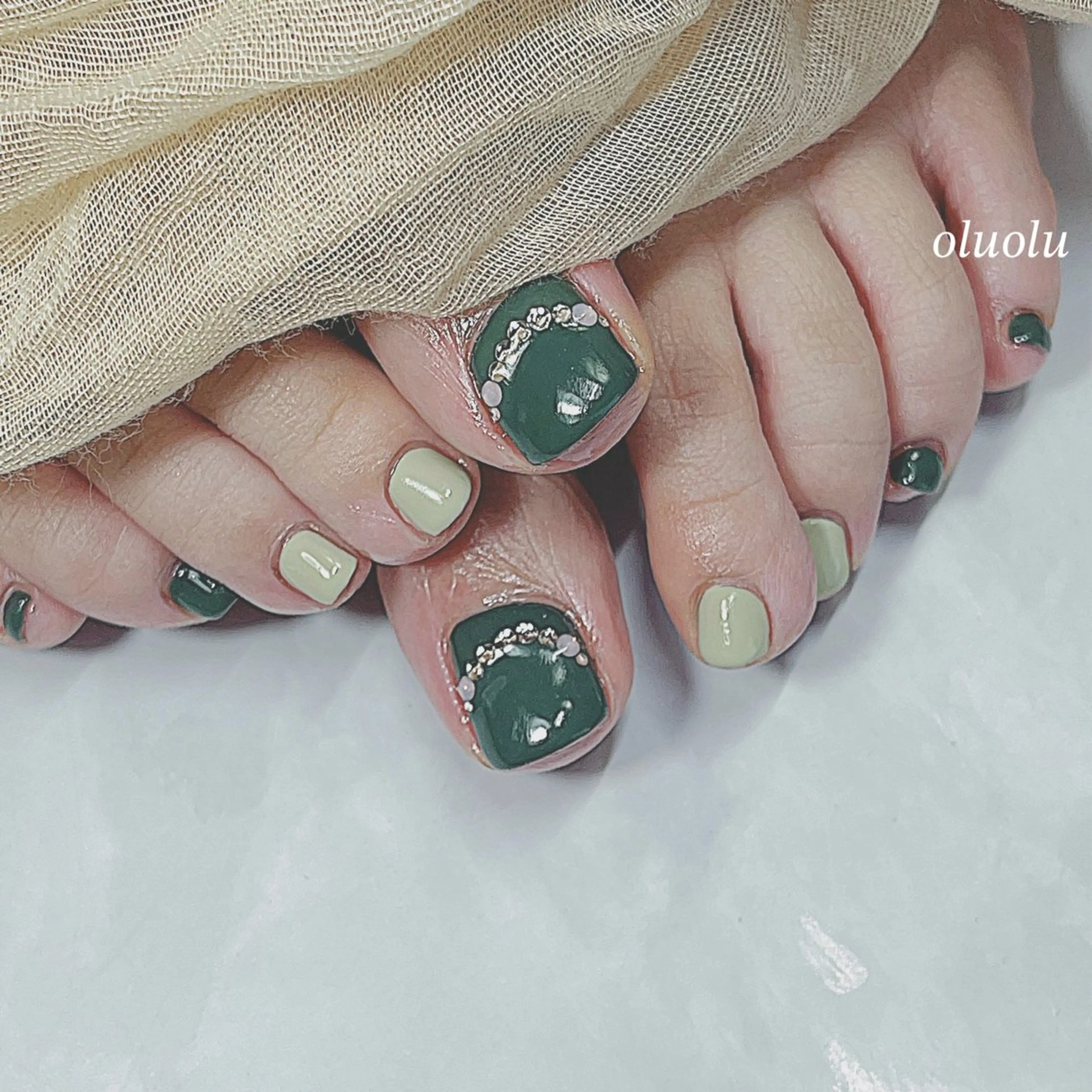 ネイル アートネイル フットネイル グリーン ストーンネイル 大村 紬華のネイルデザイン