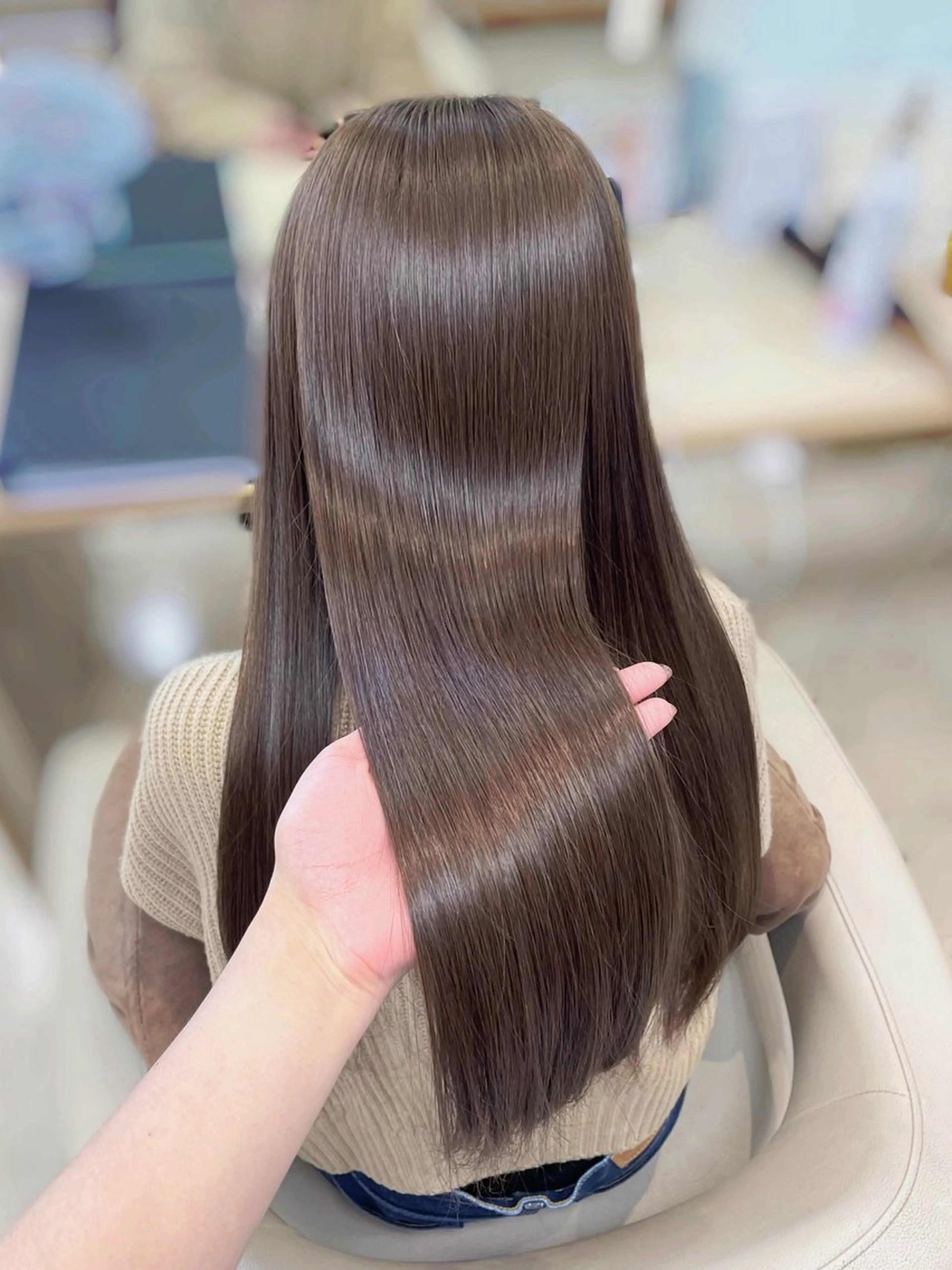 《当日予約限定‼️》カラー➕顔周りカット➕艶感トリートメントの写真