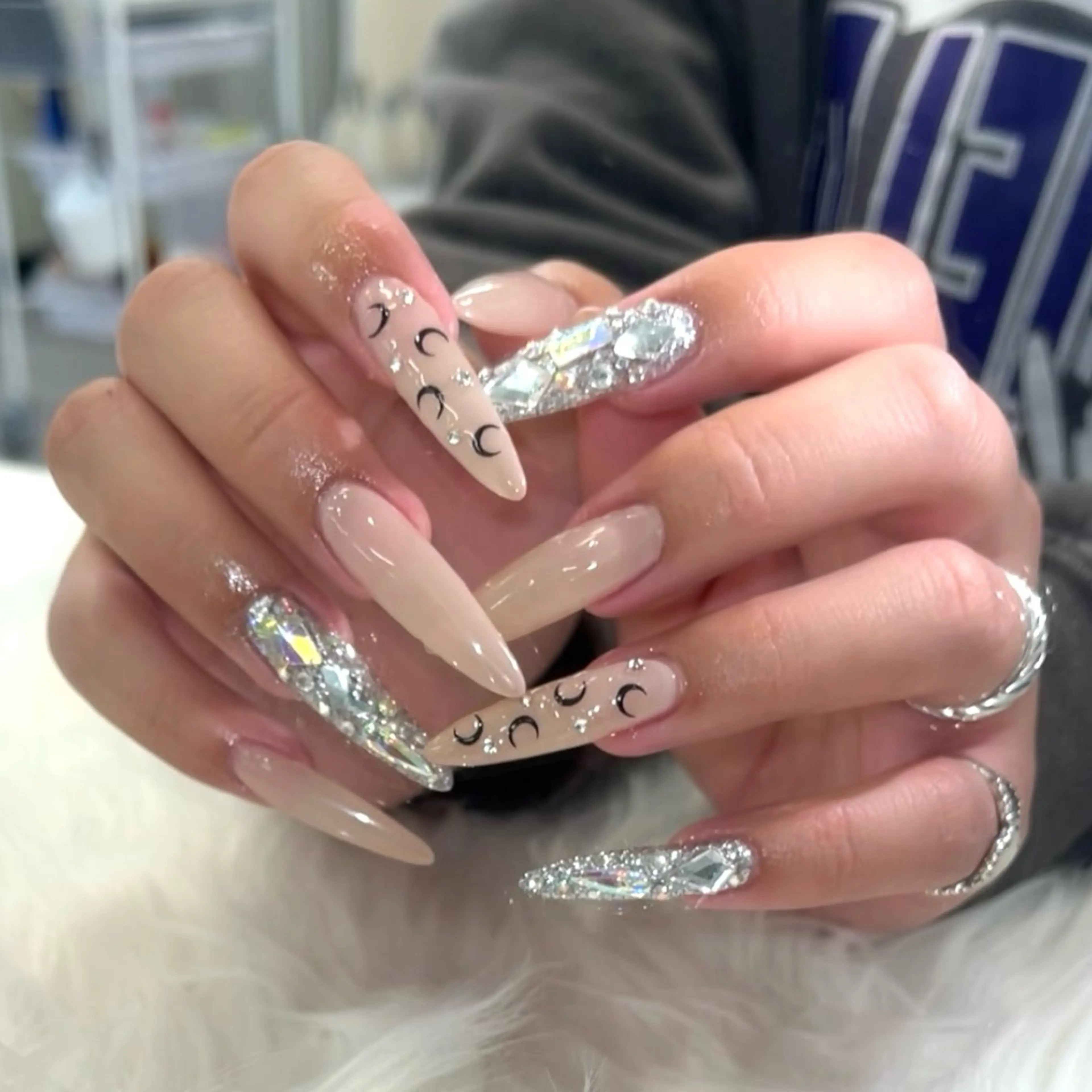 ネイル ロングネイル 冬ネイル ハンドネイル eight nail 春菜のネイルデザイン