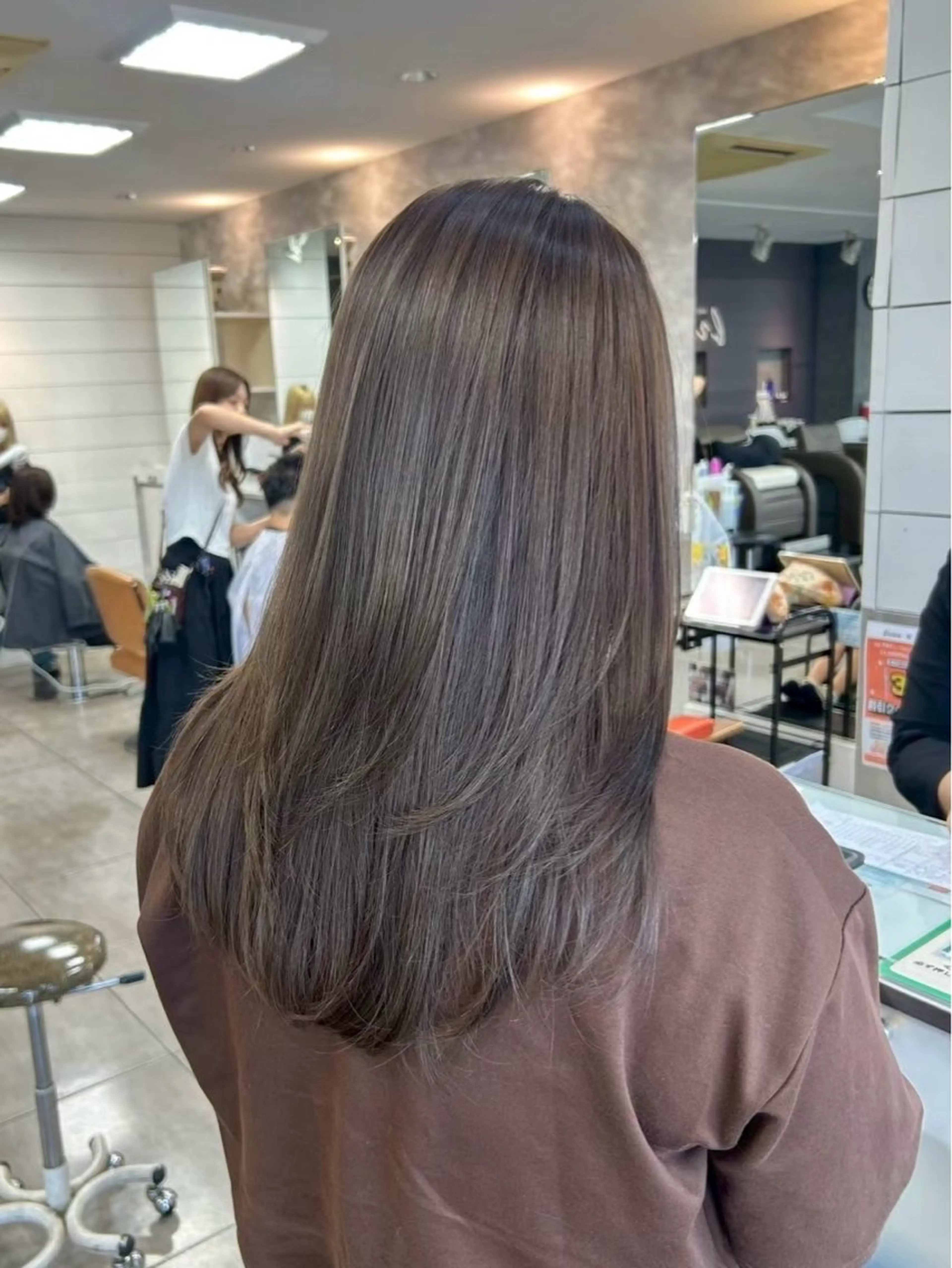 カラー ハイトーンカラー✨ 慶田玲和のヘアスタイル