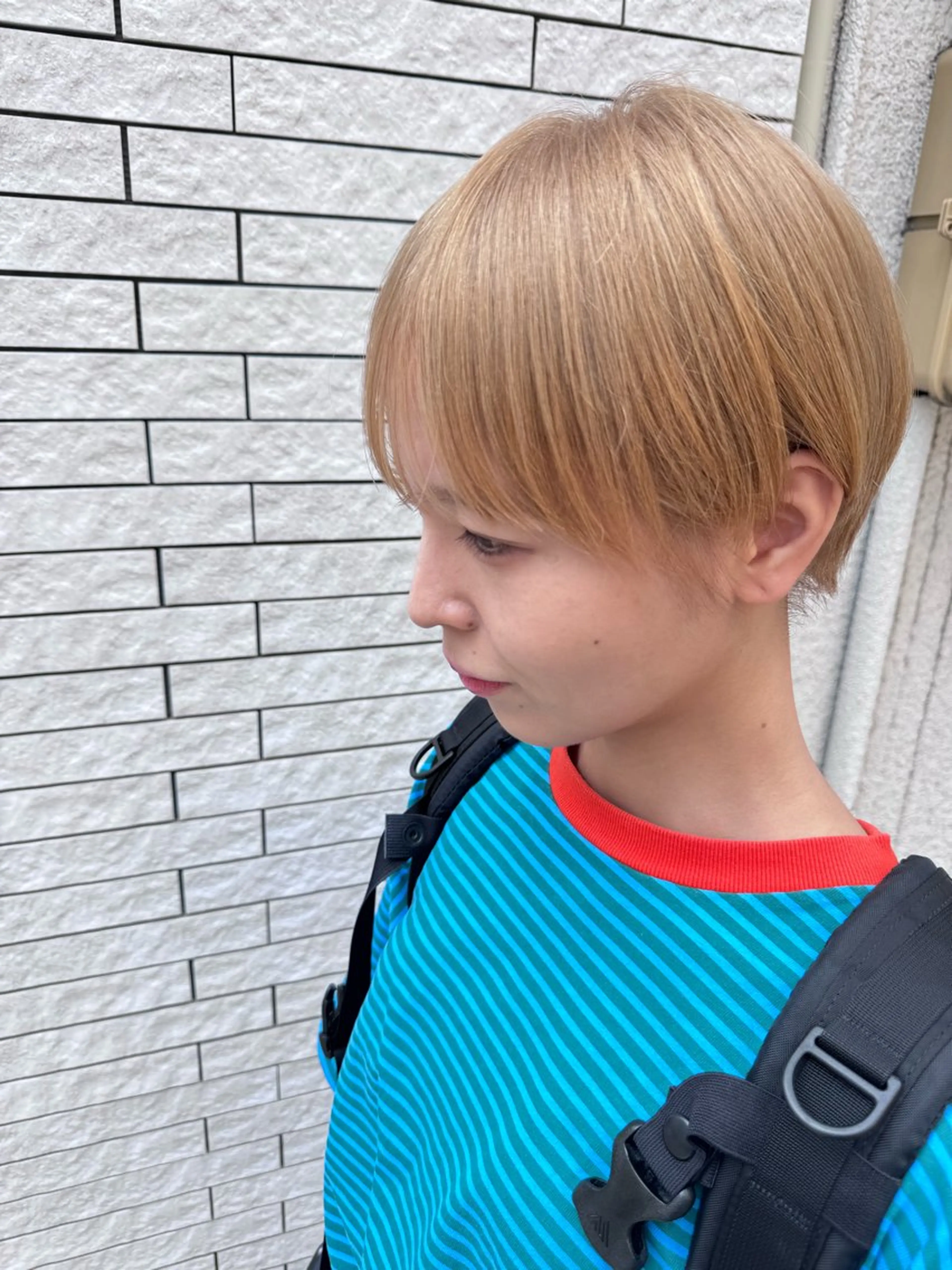 ショート カラー ベージュカラー ブリーチ イルミナカラー ミルクティーベージュ 髪質改善 OAK 中目黒のヘアスタイル