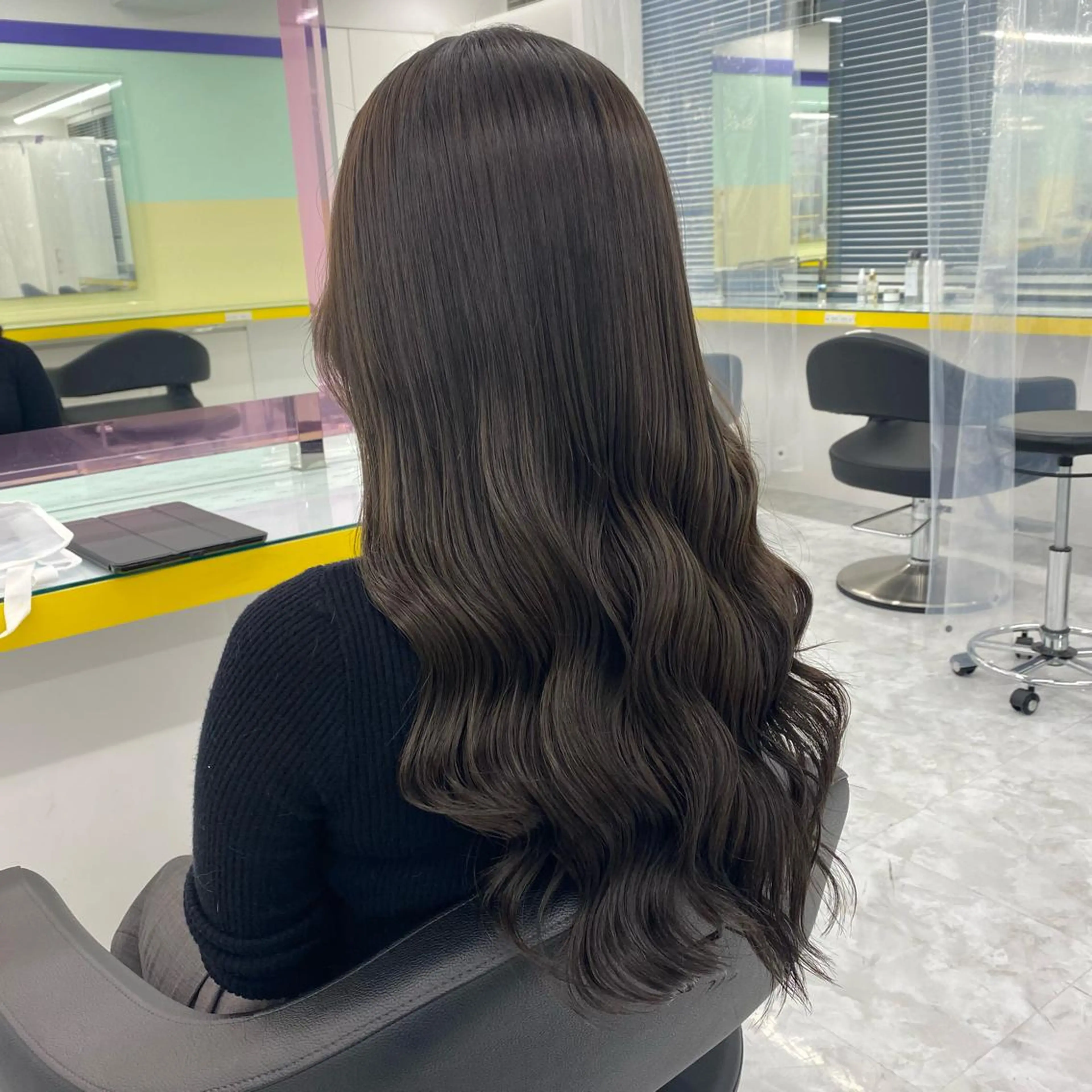 セミロング カラー ヘアアレンジ ヘアカラー トリートメント mai🍑暖色カラー /レイヤー💖のヘアスタイル