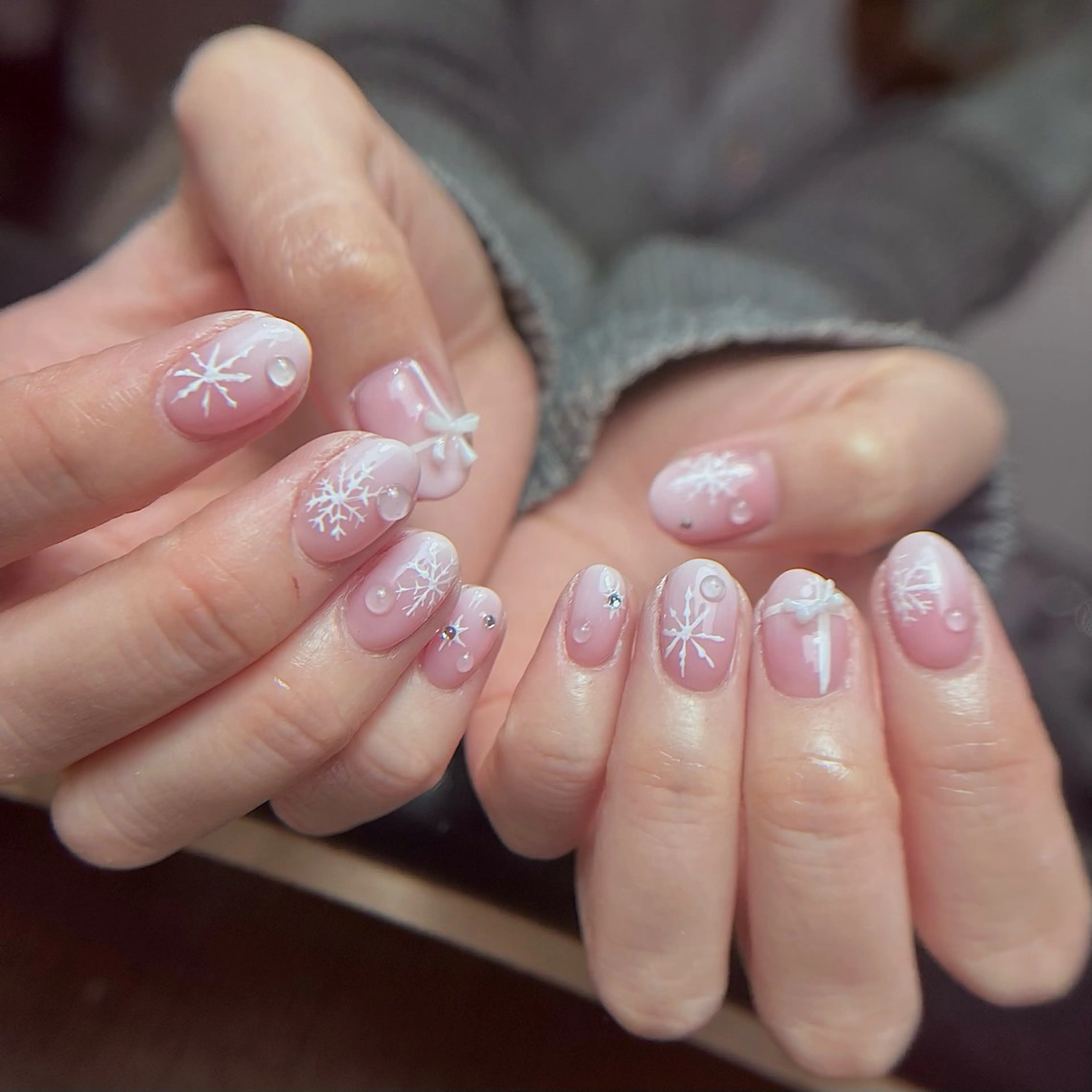 ネイル グラデーション ラメ(グリッター) マグネットネイル ミラーネイル ニュアンスネイル ハンドネイル Lumi de nailsのネイルデザイン