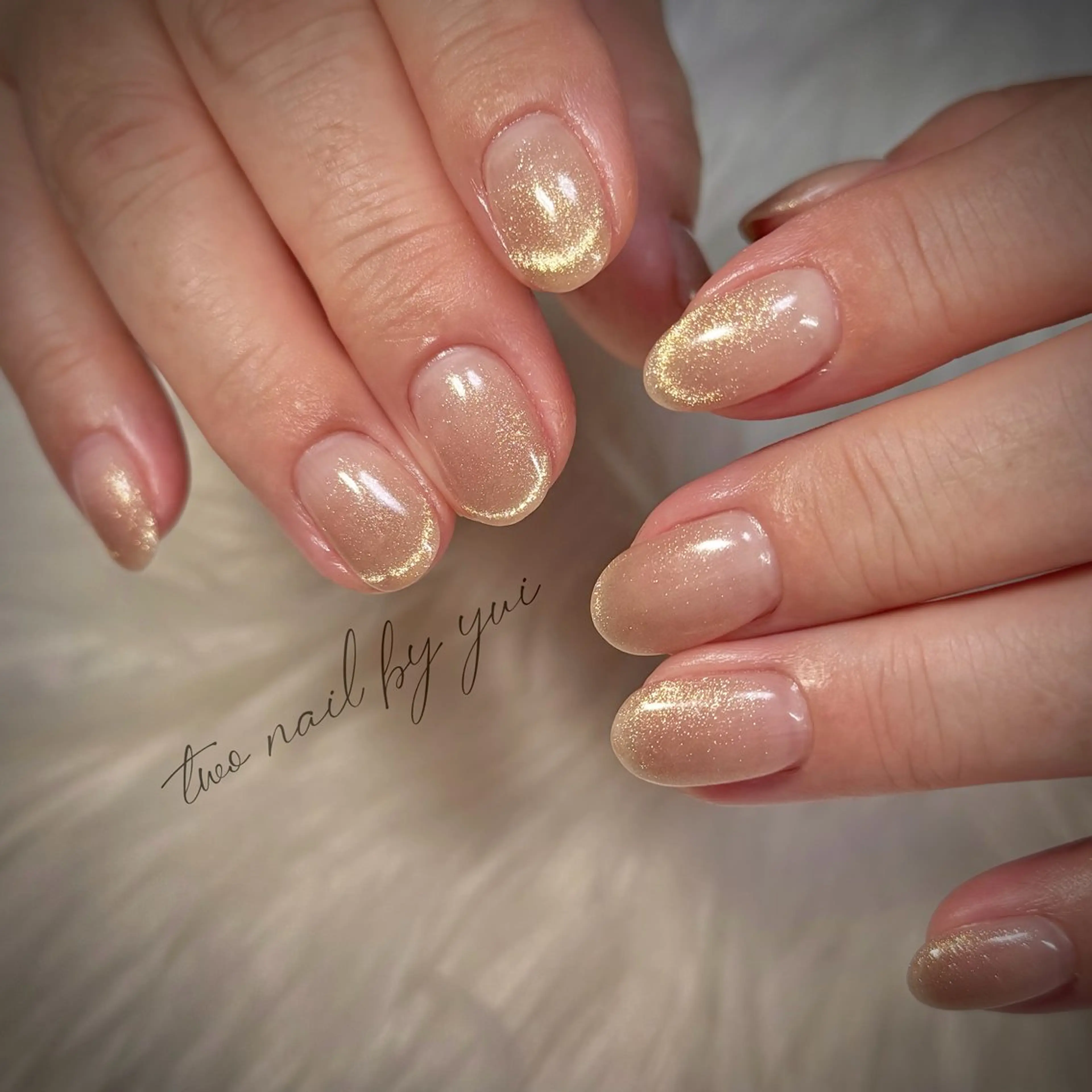 ネイル キラキラネイル マグネットネイル ネイルチップ ホワイト ハンドネイル two nailのネイルデザイン